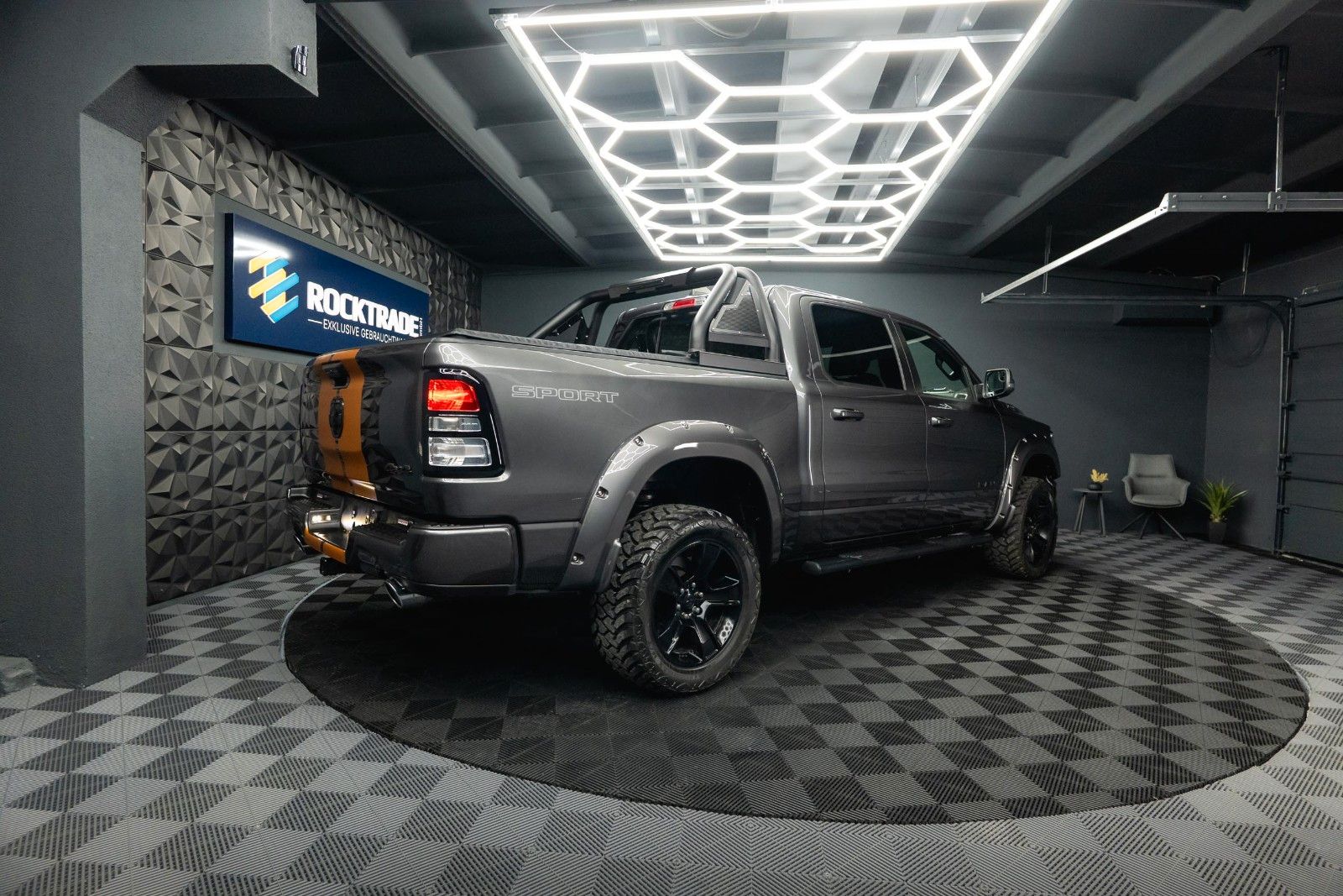 Dodge RAM 5.7 V8 HEMI 4x4 OFFROAD Night-Paket *LED*19%