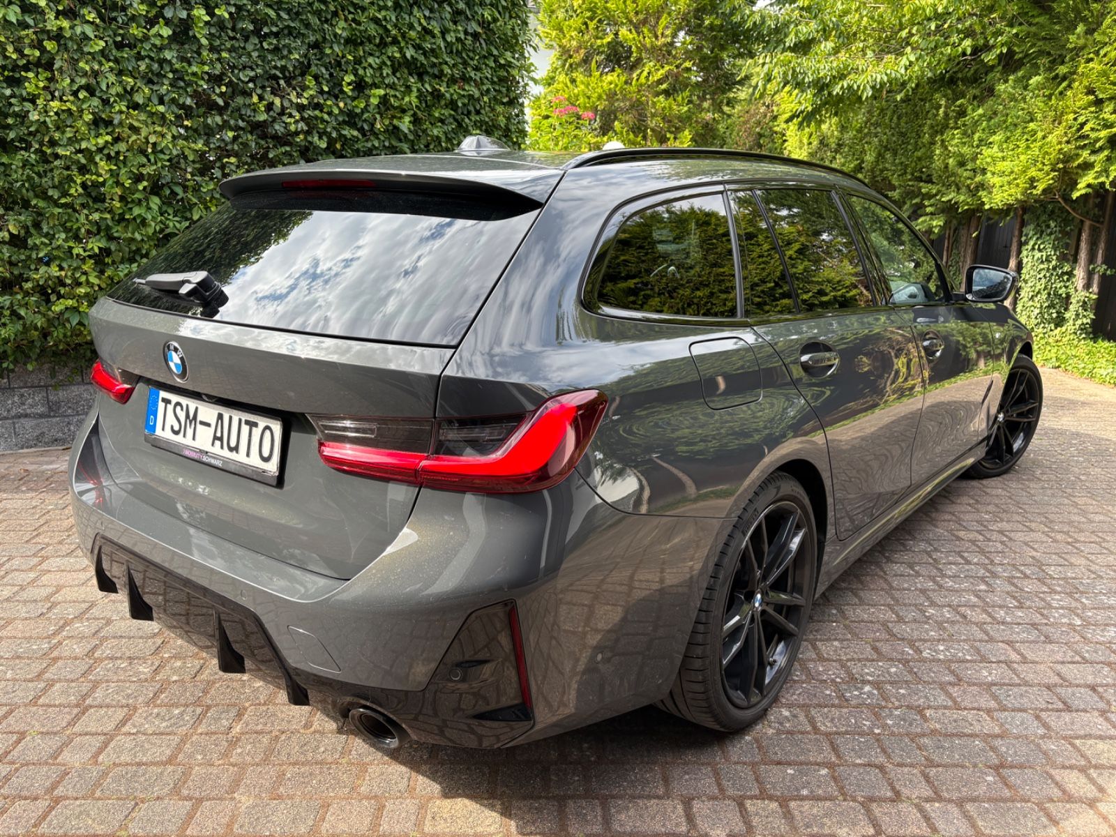 BMW 320d xDrive M Sport - Samsaru's Car Outlet