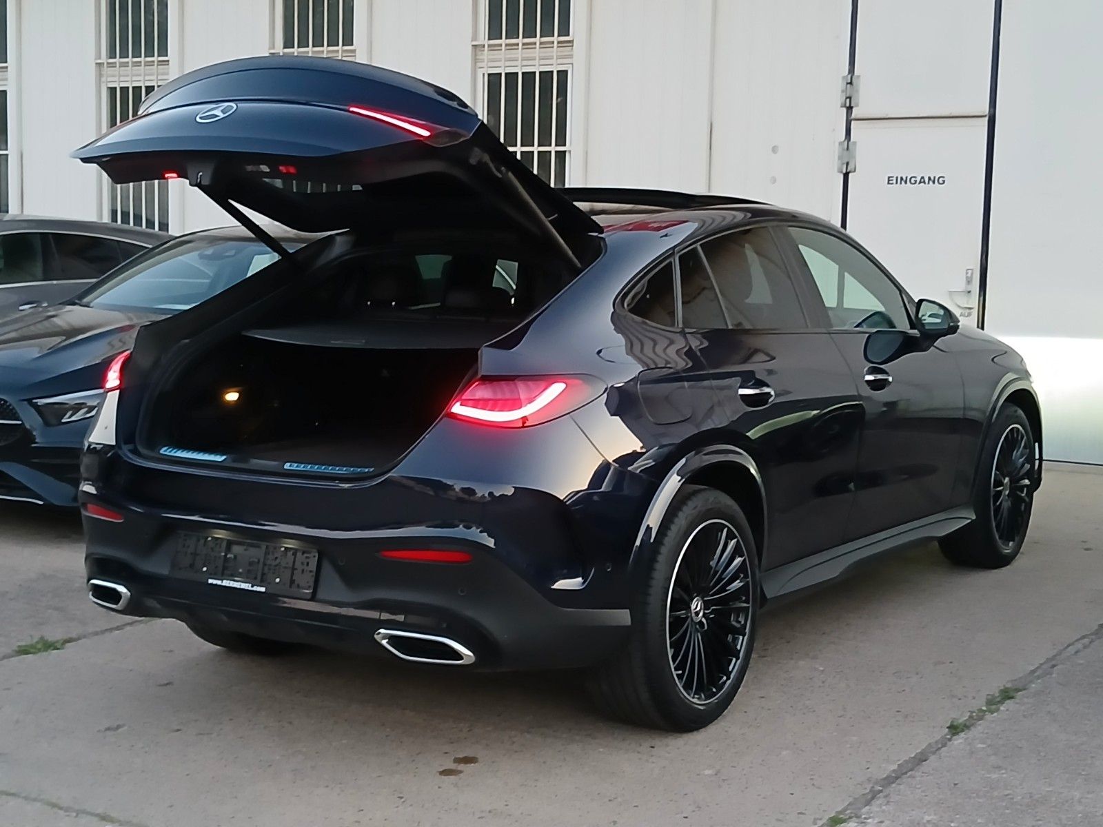 Mercedes-Benz GLC300 AMG Coupe 4M_Pano_360_Sitzklima_Leder_LED