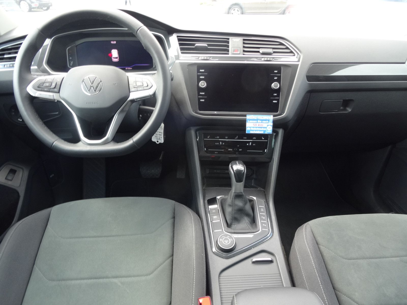 Volkswagen Tiguan 2.0 TDI SCR DSG 4MOTION Elegance - Samsaru's Car Outlet