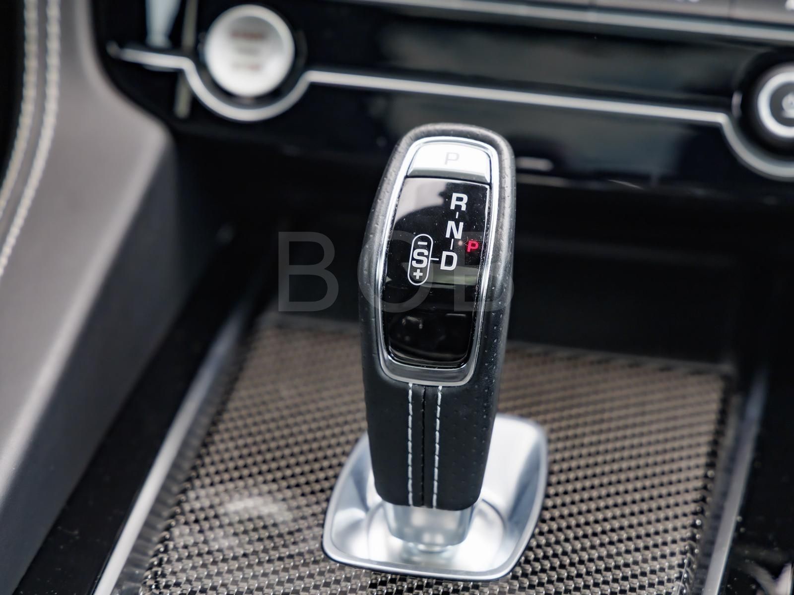 Jaguar F-Pace SVR Head-UP SD AHK Komfort-P