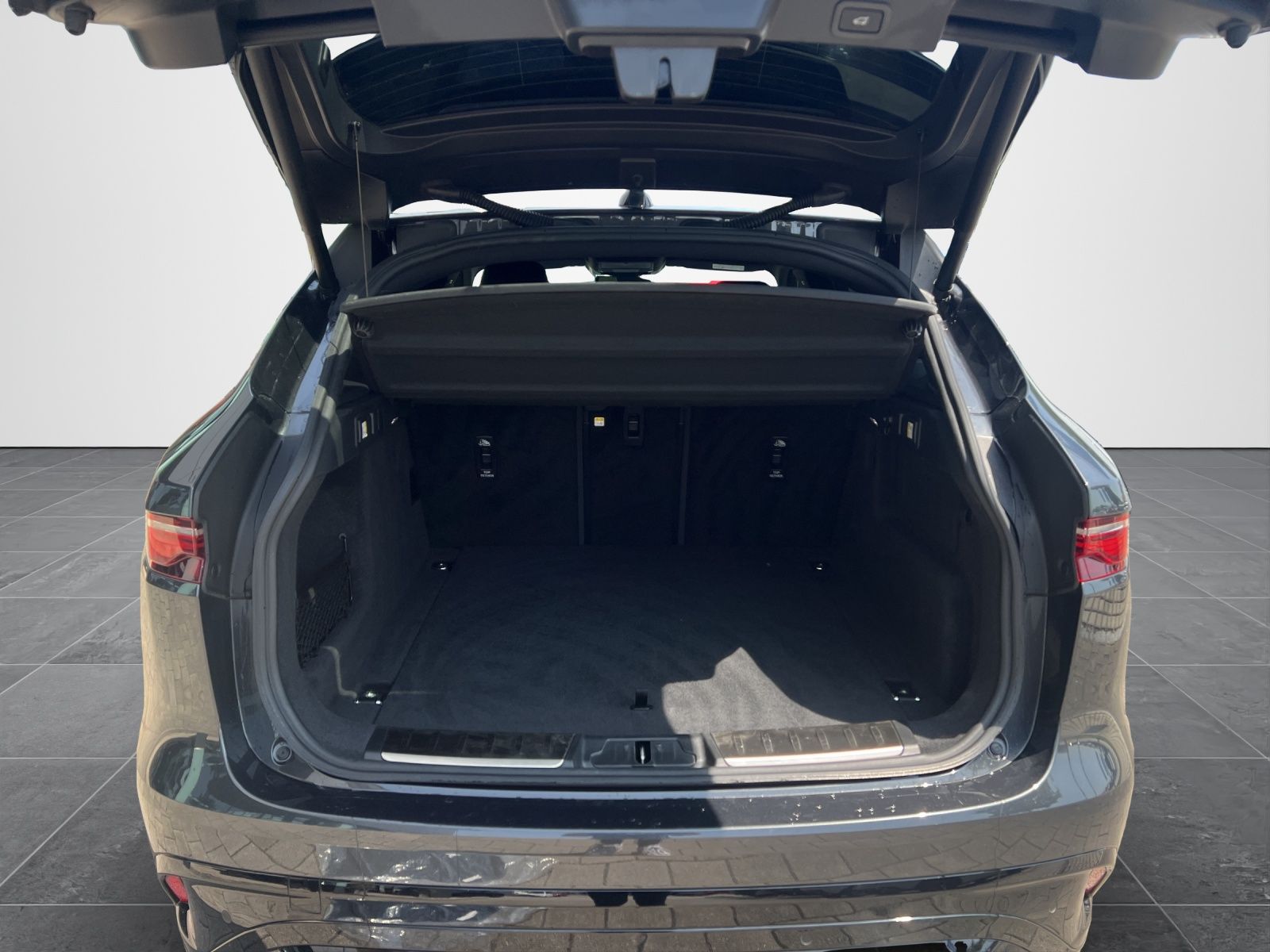 Jaguar F-PACE P400 360°*AWD*SHZ*WiPa*ACC*LED*DAB+