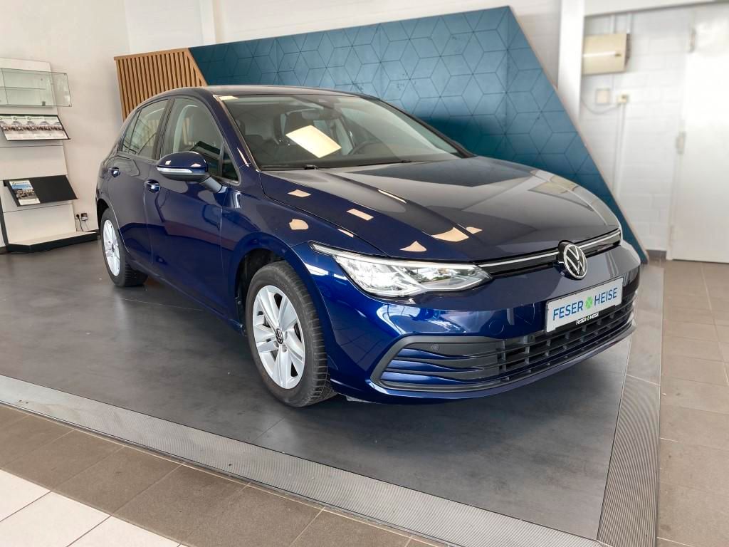 Volkswagen Golf VIII 1.5 TSI Life - Samsaru's Car Outlet