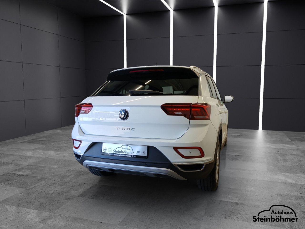 Volkswagen T-Roc Style 1.5TSI DSG Plus - Samsaru's Car Outlet