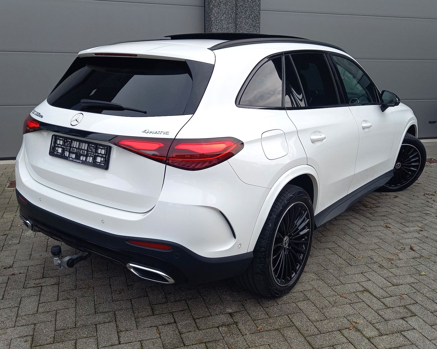 Mercedes-Benz GLC AMG LINE GLC300de 4M 9G-DCT KAM360*PANO*20
