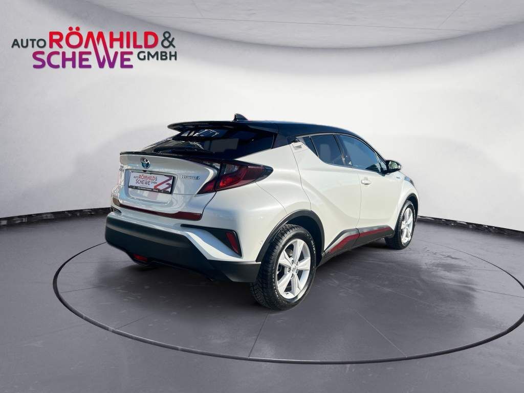 Toyota C-HR Hybrid Style - Samsaru's Car Outlet