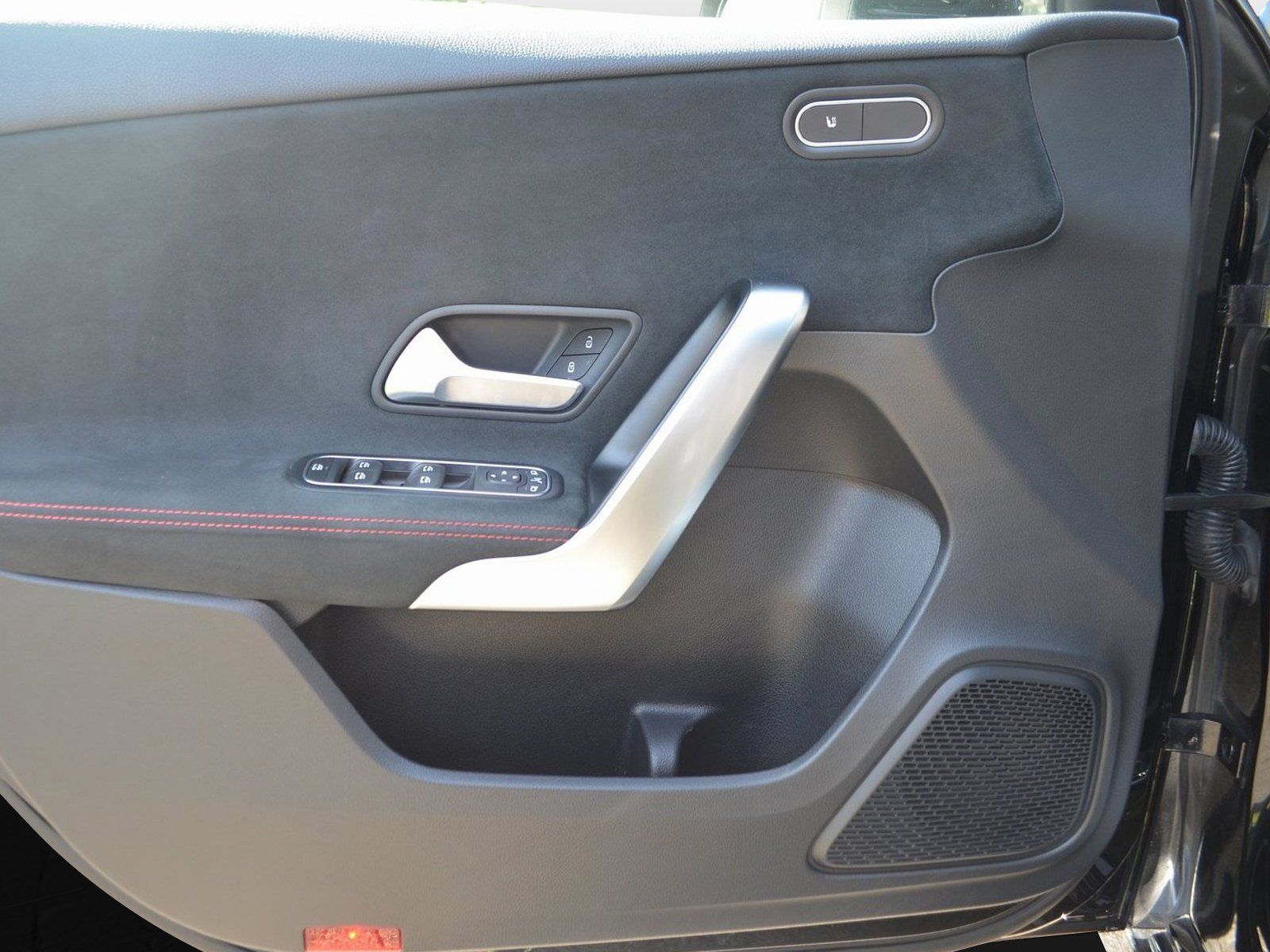 Mercedes-Benz 4MATIC Kompaktlim - Samsaru's Car Outlet