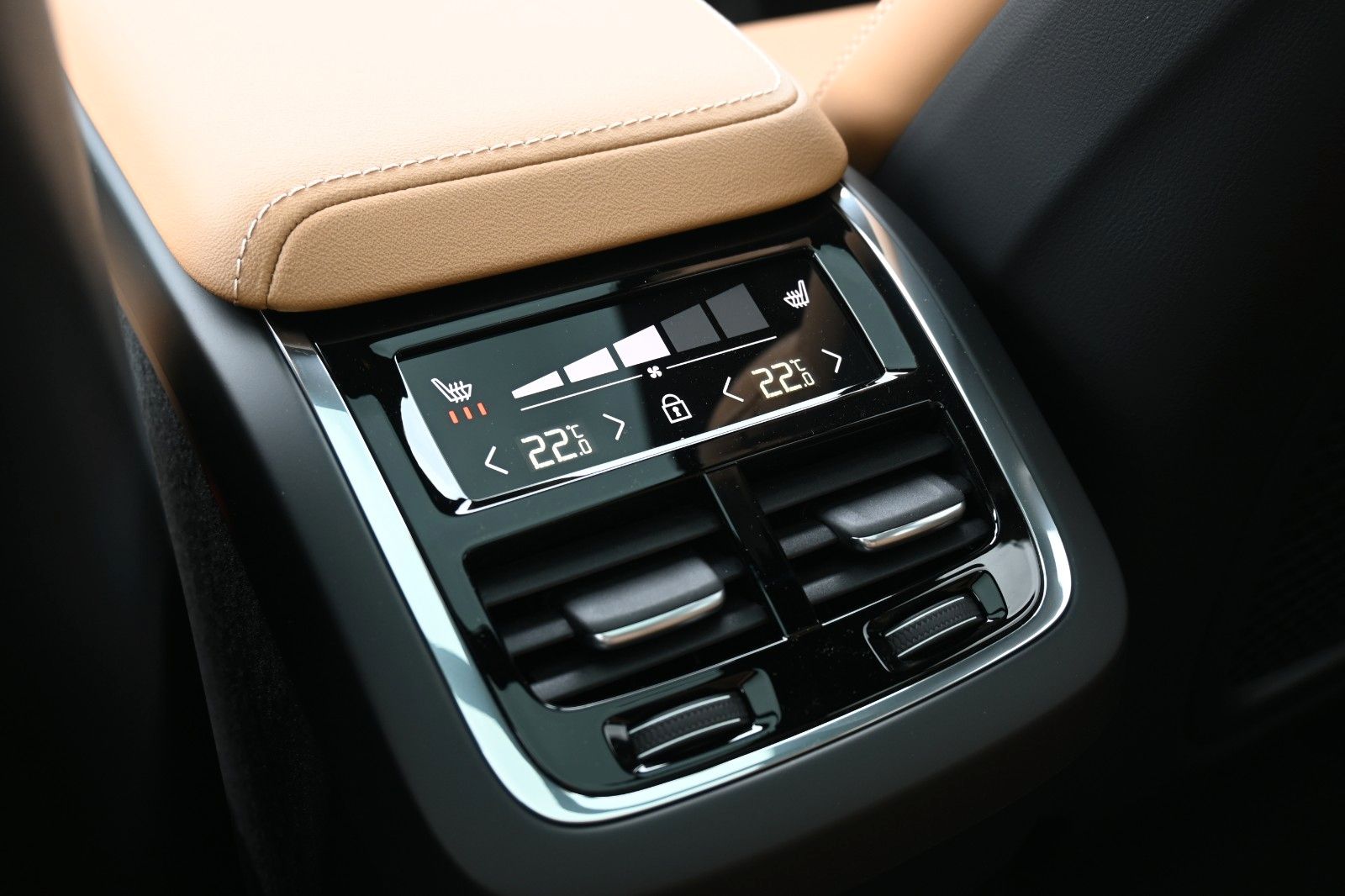 Volvo XC60 B4 D AWD Ultimate Dark*STDHZG*360°*LUFT*ACC