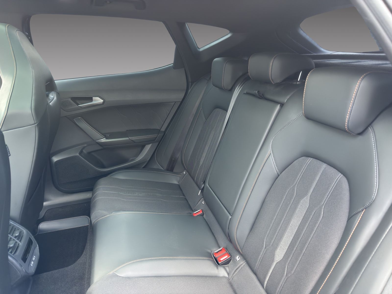 Cupra Formentor VZ 2.0 TSI DSG AHK+PANO+BEATS