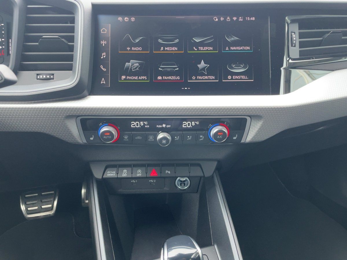 Audi A1 Sportback TFSI S line Stronic ASI ACC Navi LM