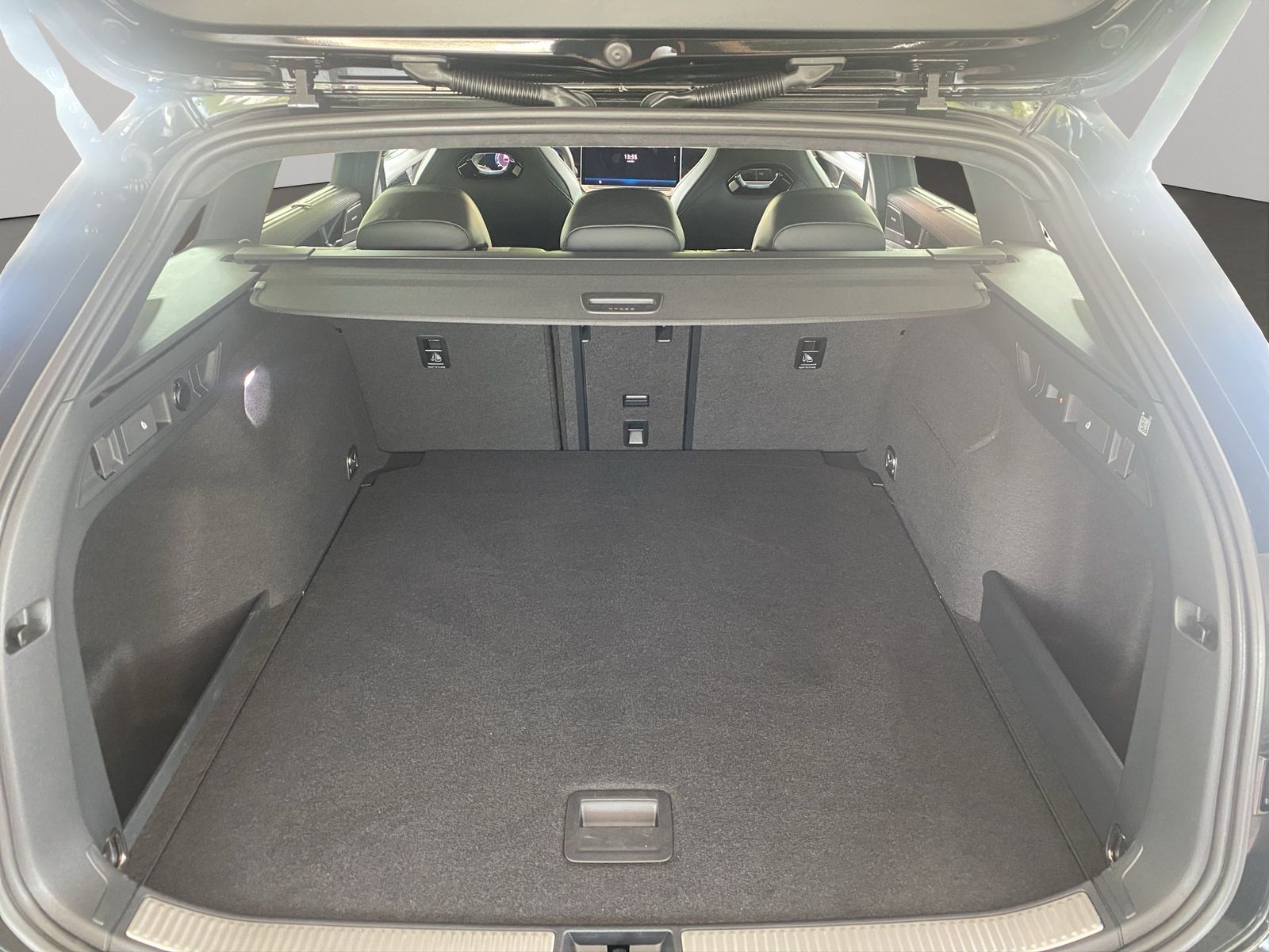 Volkswagen Passat Variant R-Line 2.0 TDI DSG 4Motion 360