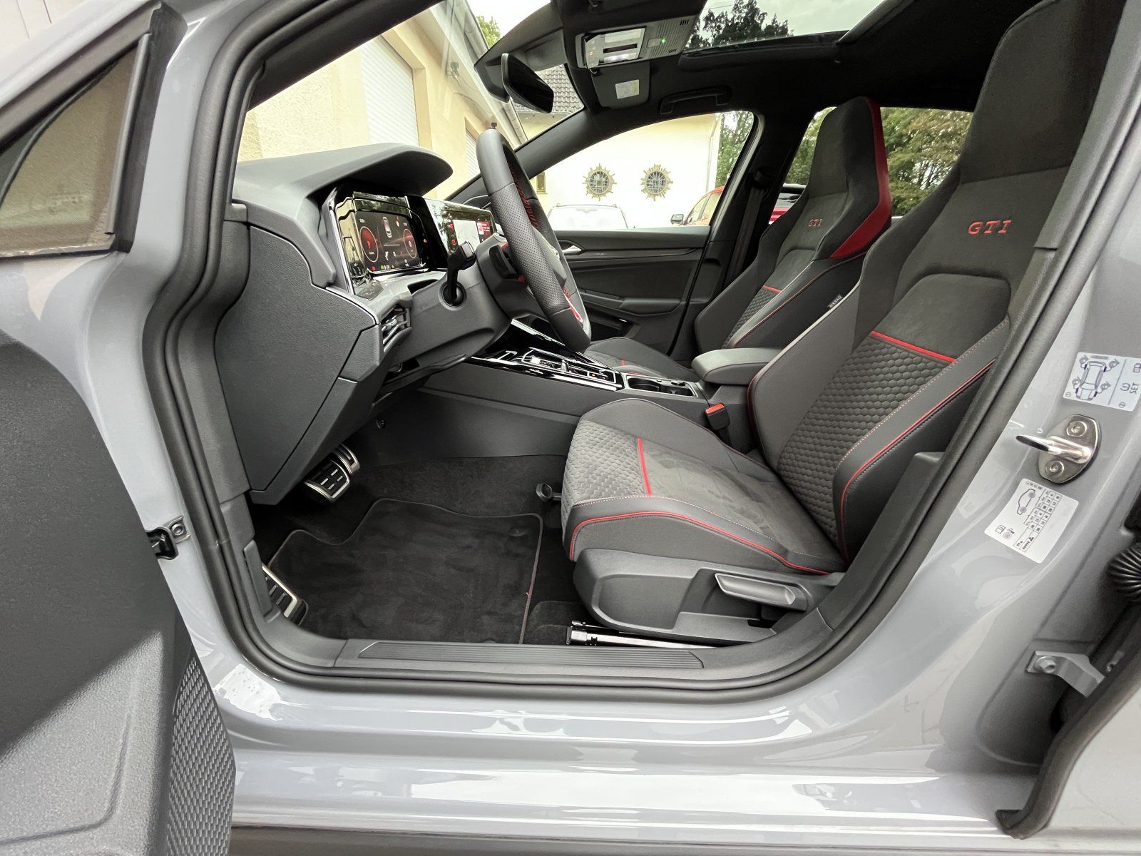 Volkswagen Golf 8 VIII GTI Clubsport - Samsaru's Car Outlet