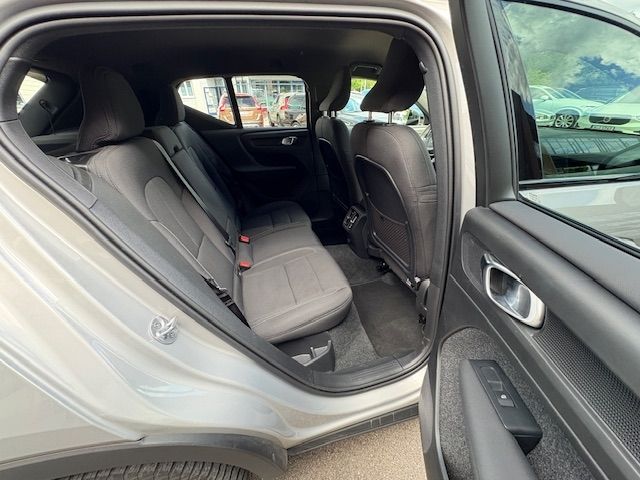 Volvo XC40 Plus Recharge Pure Electric AWD Twin StandH