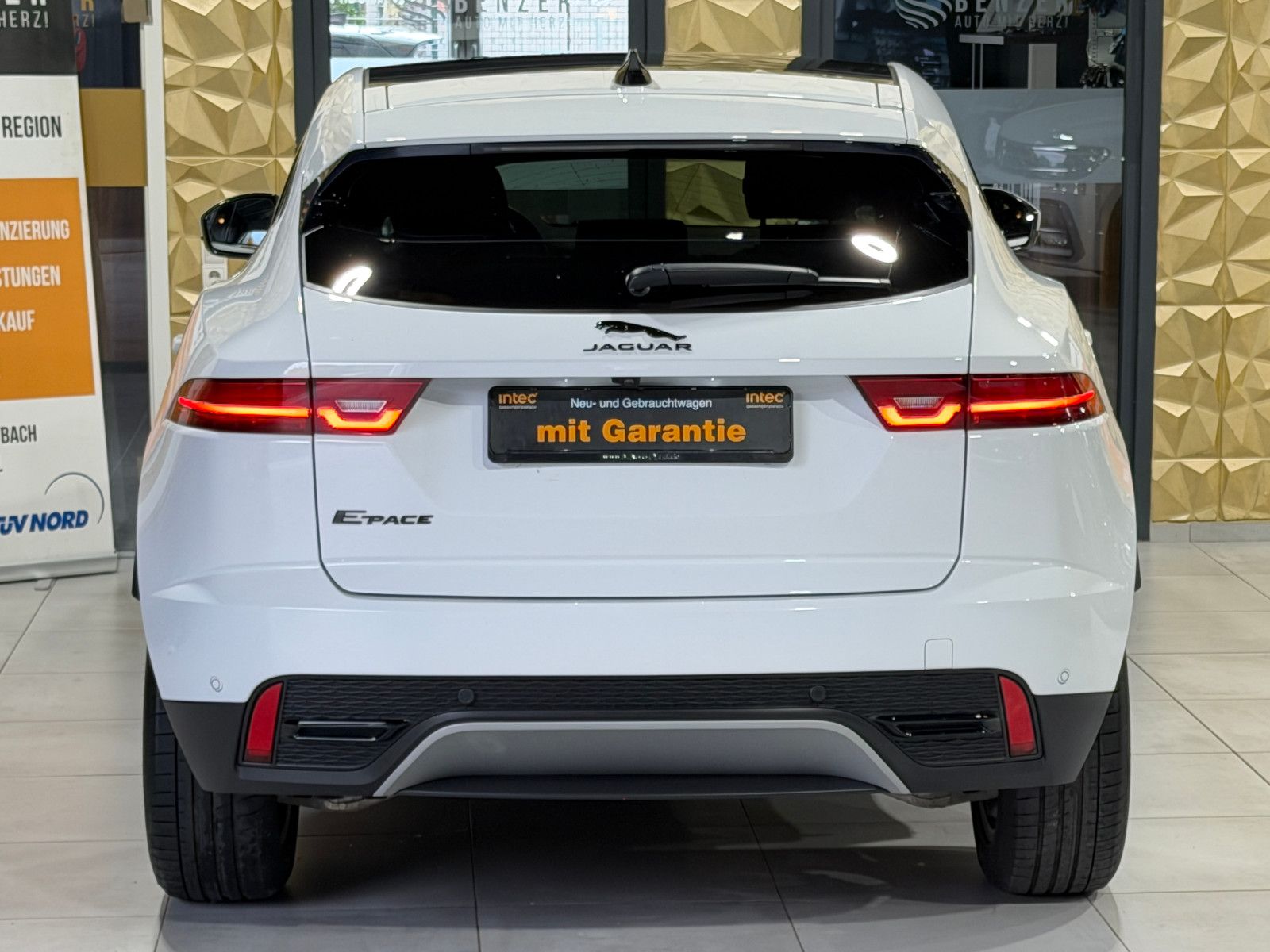 Jaguar E-Pace E-PACE S AWD/PANO/3d-KAMERA/LED/SHZ