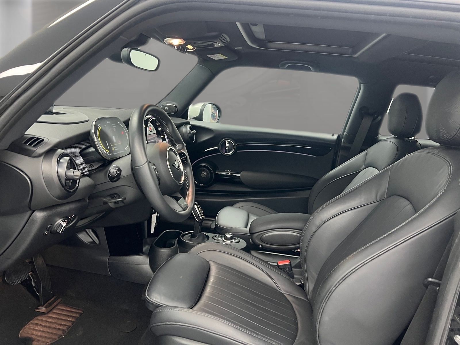 MINI Cooper SE - Samsaru's Car Outlet