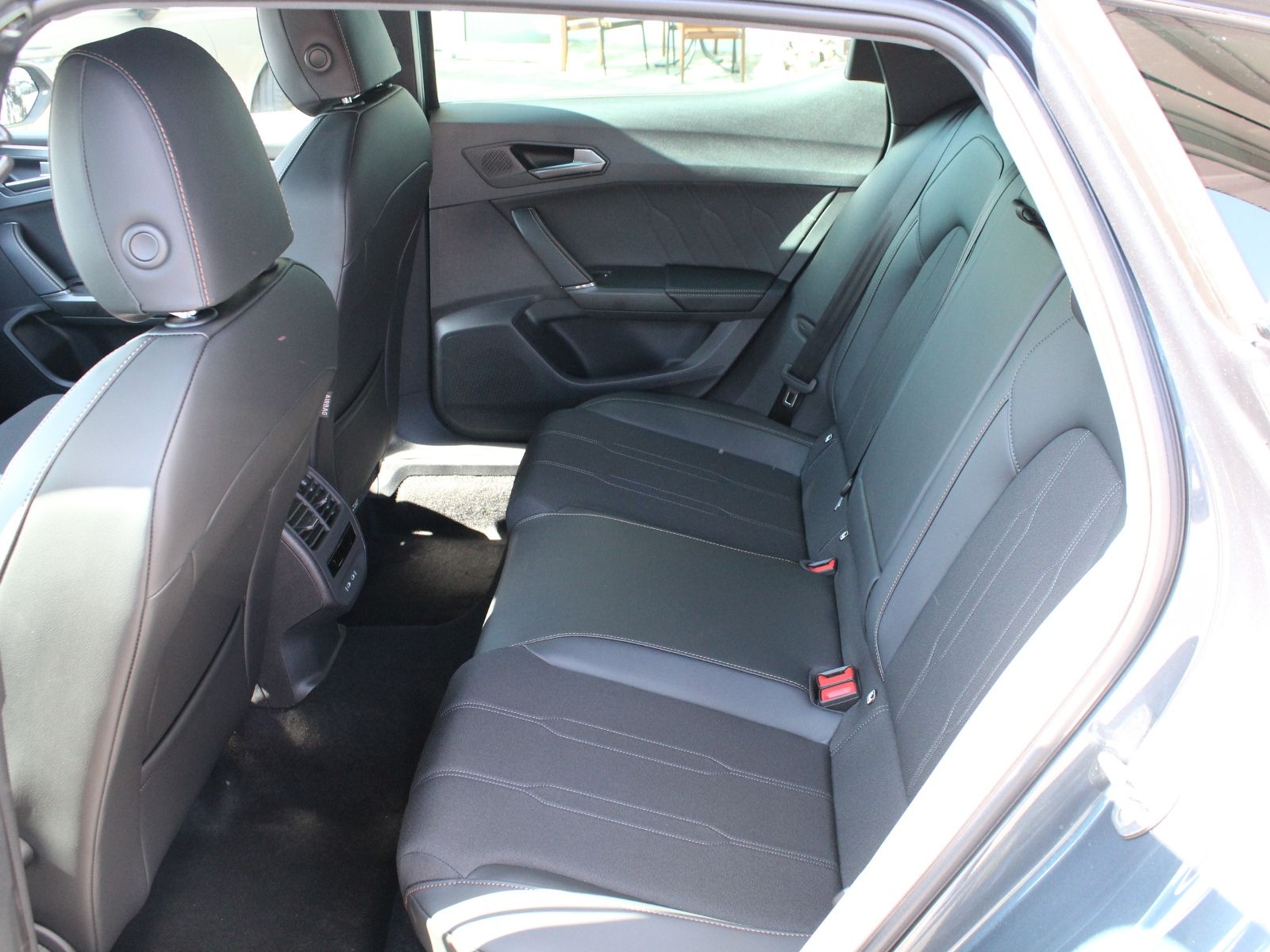 Cupra Leon 1.5 TSI - Samsaru's Car Outlet