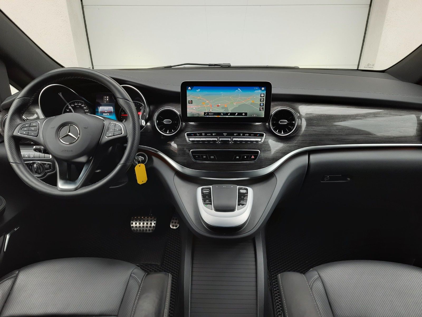 Mercedes-Benz V300d 4Matic AMG Packet - Samsaru's Car Outlet