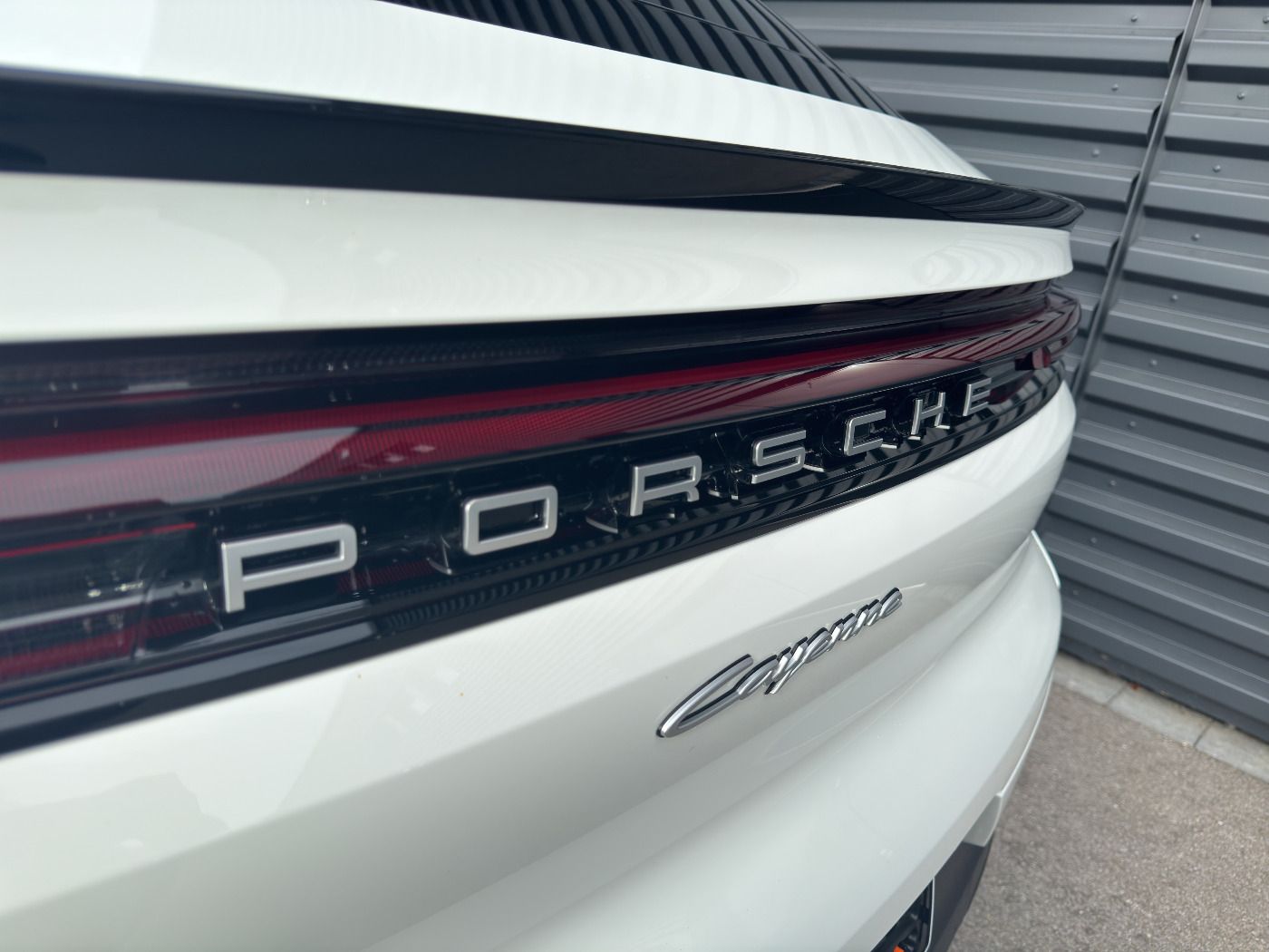 Porsche Cayenne E-Hybrid Coupe | Surround View |