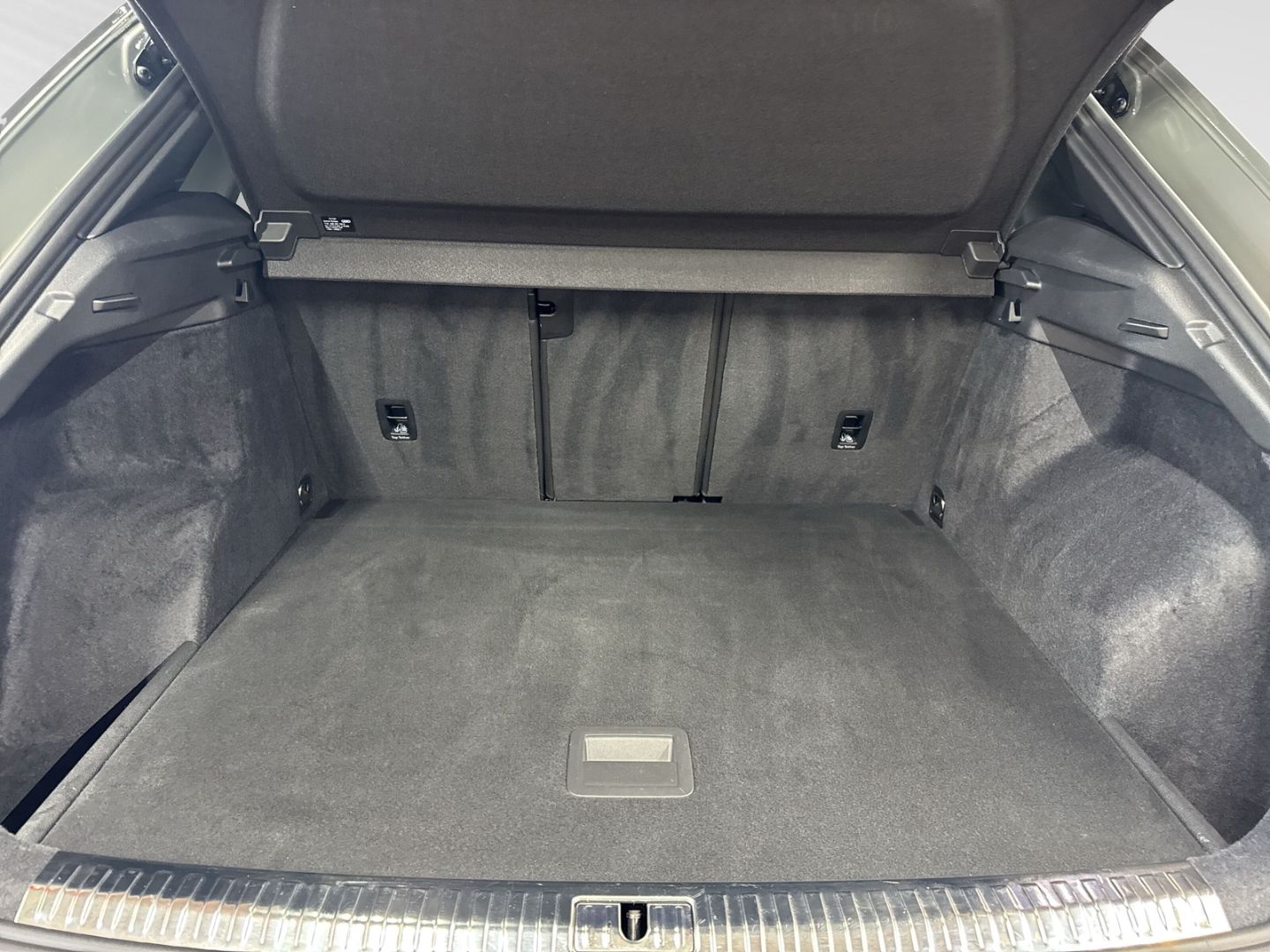 Audi Q3 40 TFSI S line - Samsaru's Car Outlet