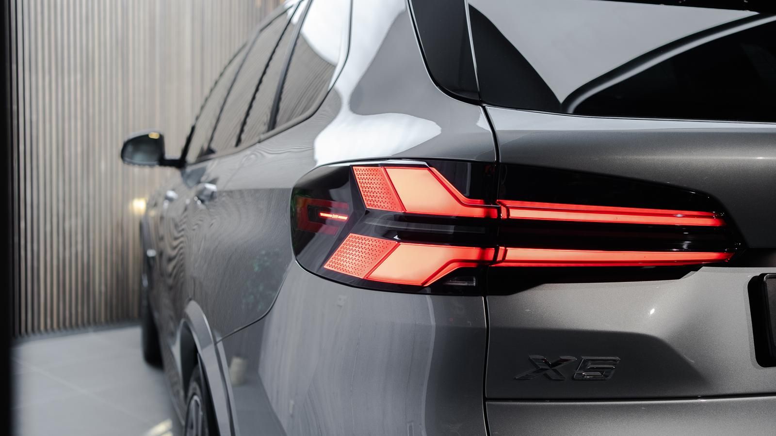 BMW X5 xDrive30d M-Sport HuD AHK 360 Luft H&K Softcl