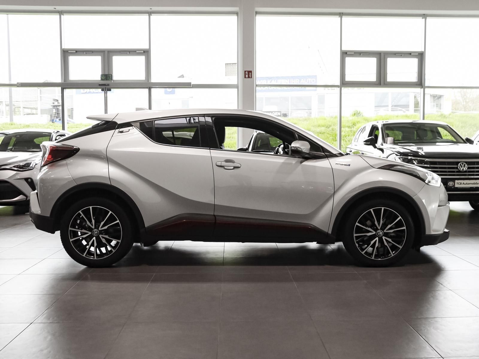 Toyota C-HR 1.8 Hybrid Lounge - Samsaru's Car Outlet