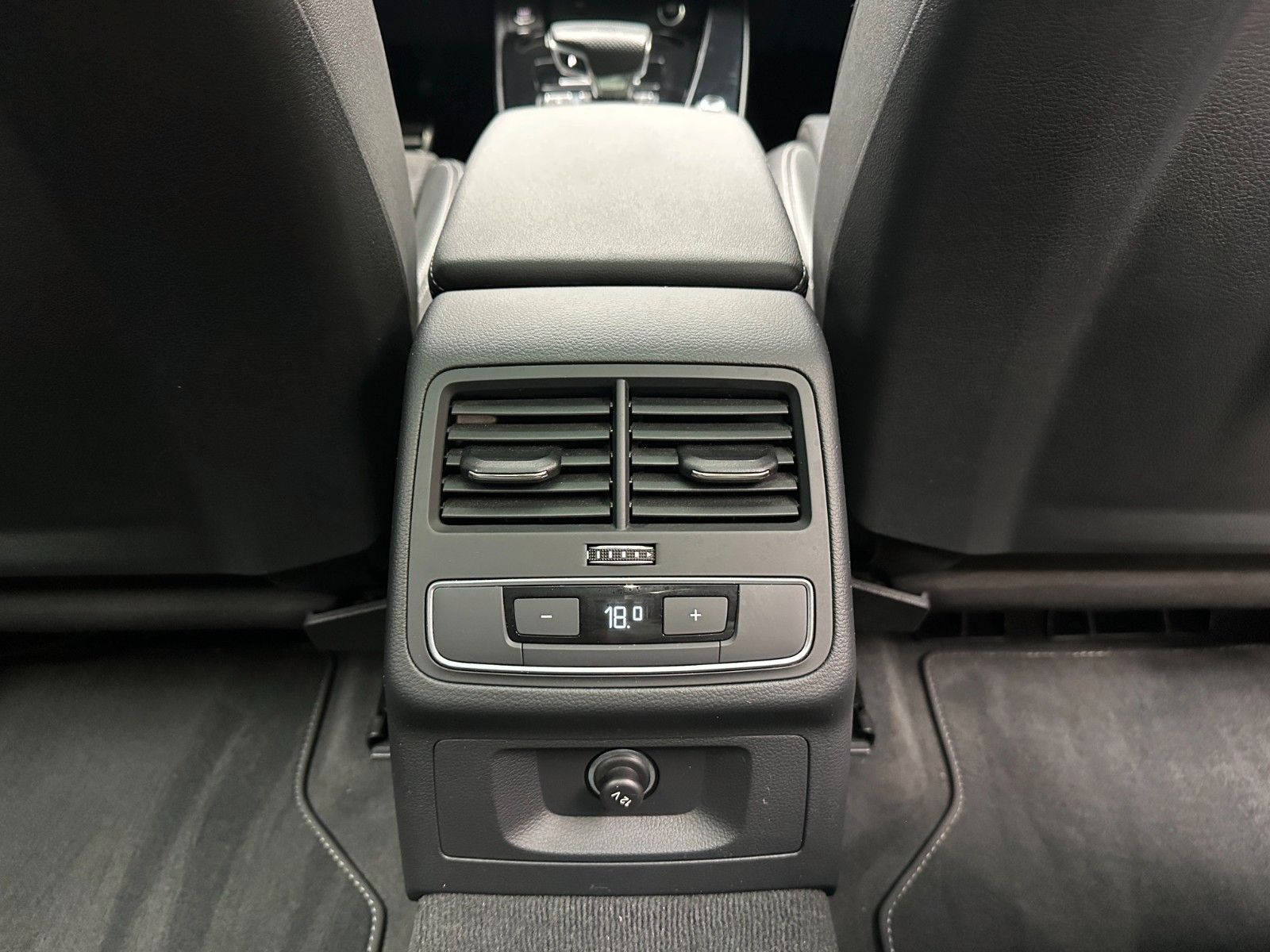 Audi A4 Avant 40 TDI quattro S-Line *PANORAMA*Matrix*