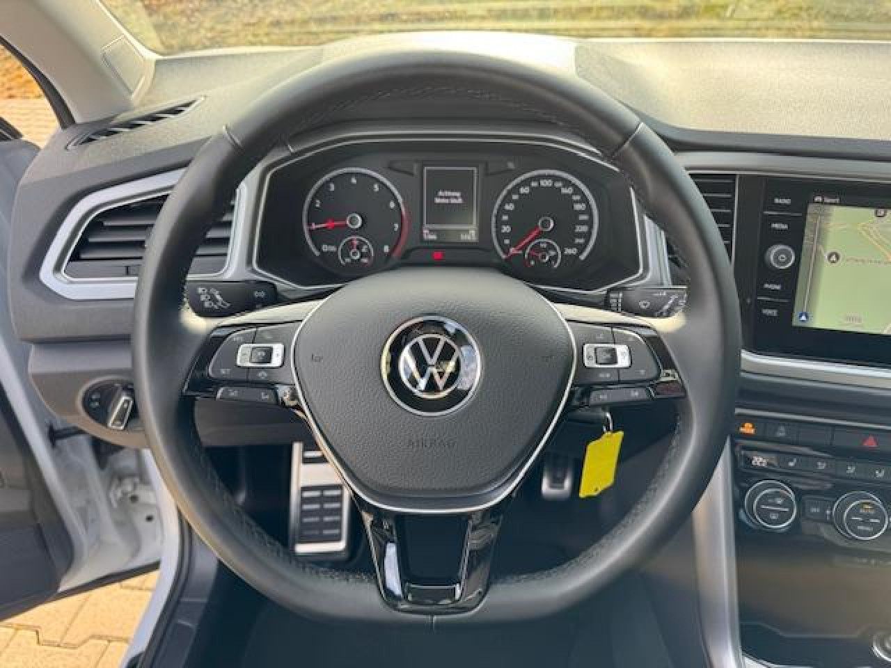 Volkswagen T-Roc Active 1.0 l TSI - Samsaru's Car Outlet