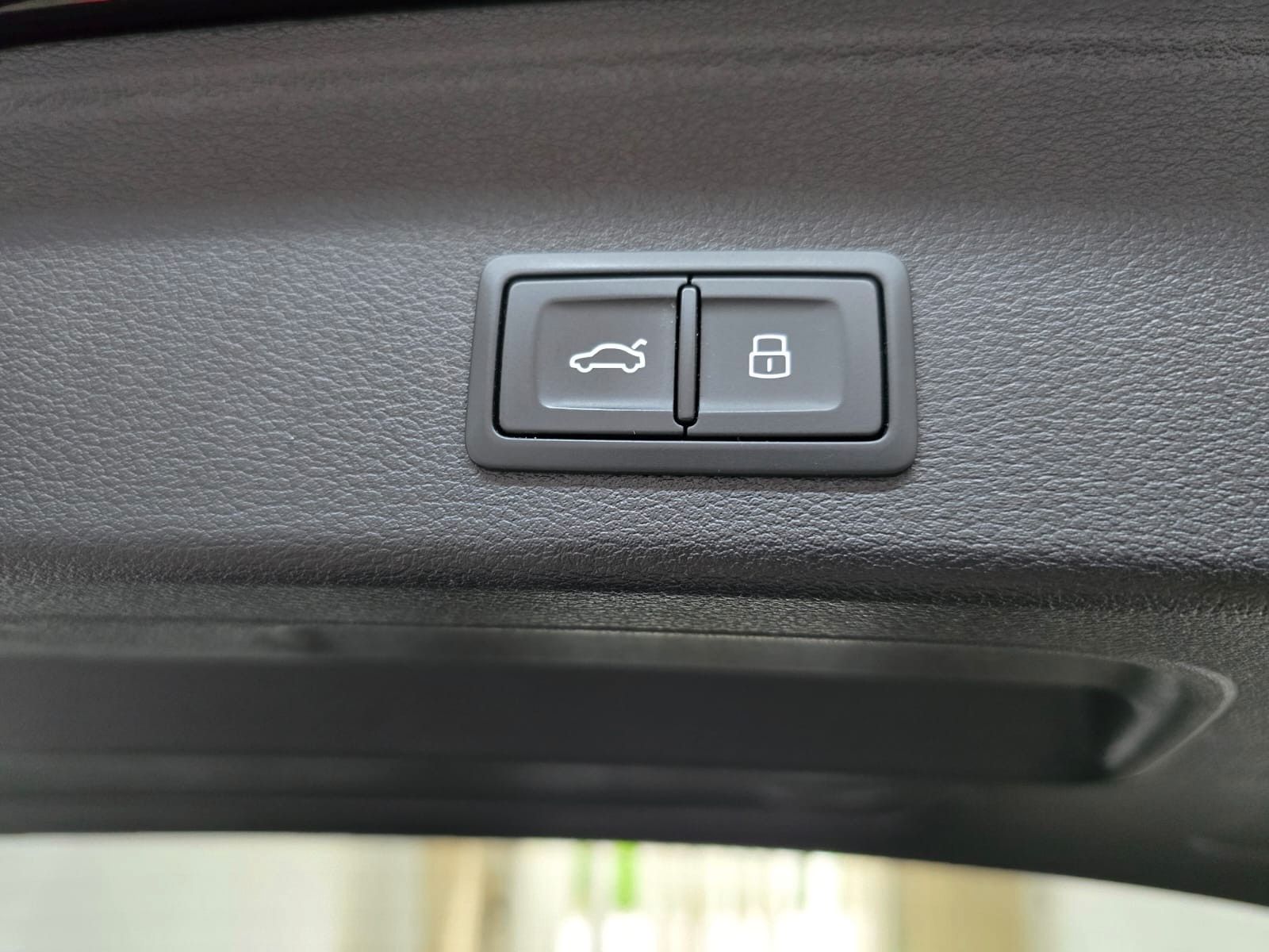 Audi A4 Avant 40 TDI qu. S Line Matrix Panorama B&O