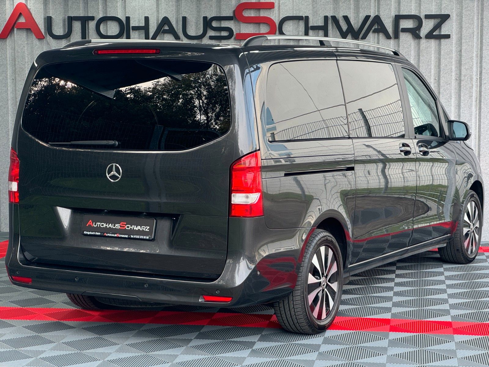 Mercedes-Benz V250 Lang 4Matic - Samsaru's Car Outlet
