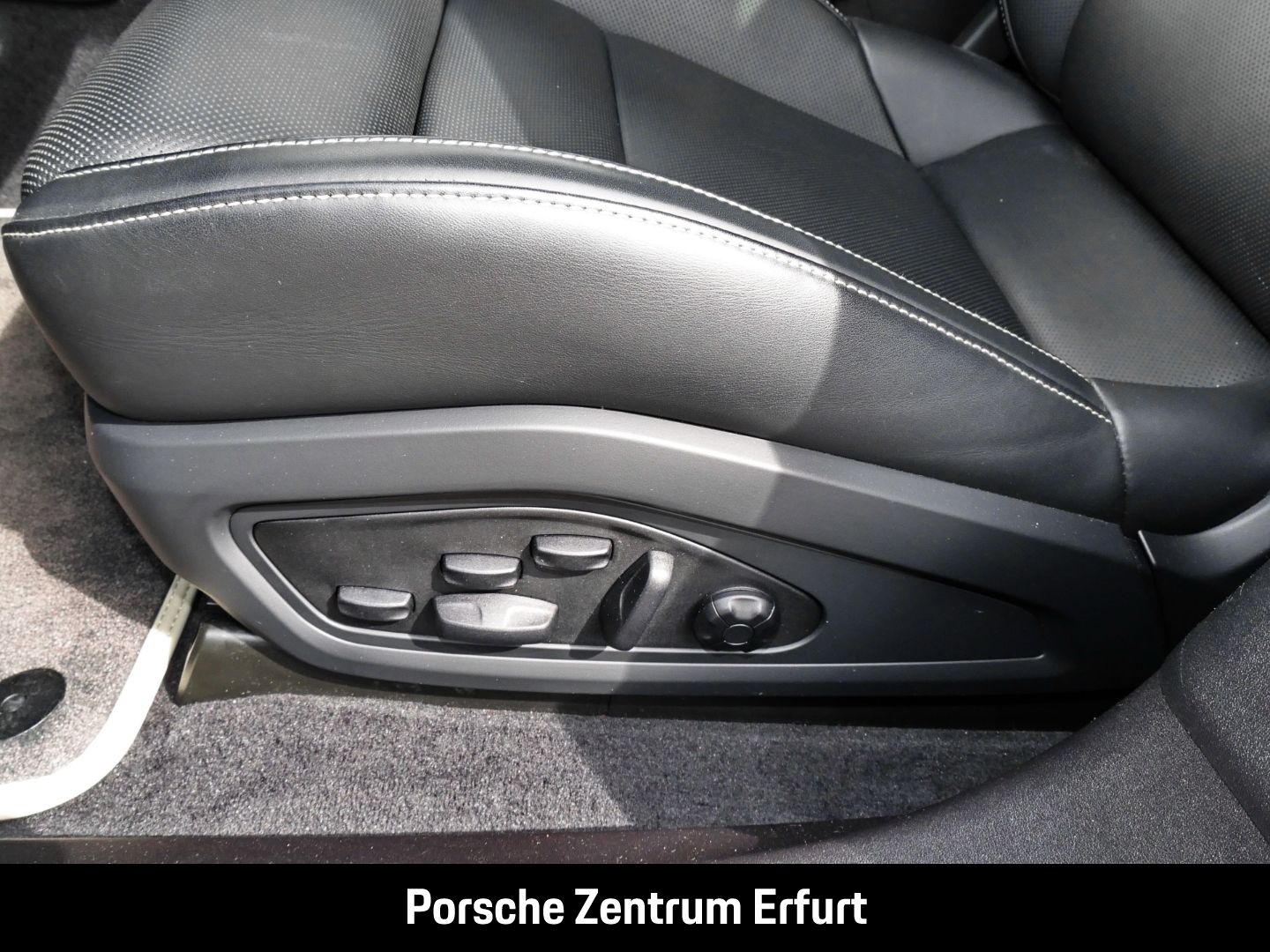 Porsche Taycan GTS/ Sondermodell limited ''90Jahre Hocke