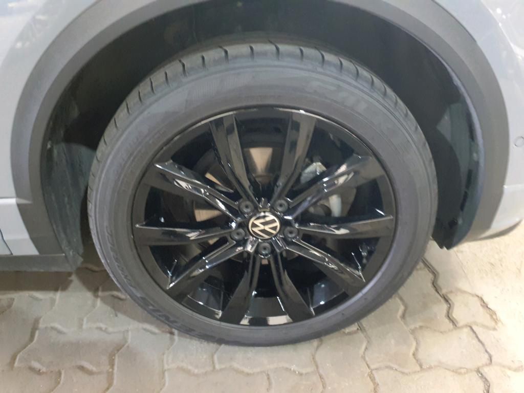 Volkswagen T-Roc R-Line 1.5 TSI DSG - Samsaru's Car Outlet