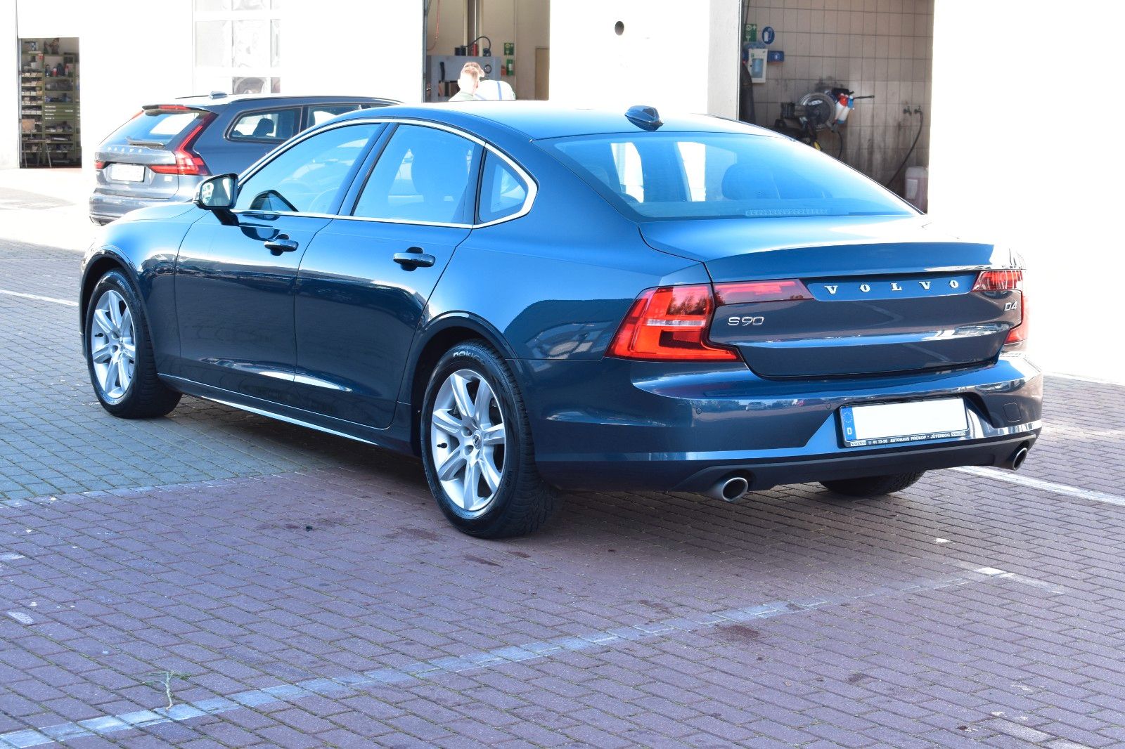 Volvo S90 D4 Momentum Pro*AT*LED*Mietkauf möglich