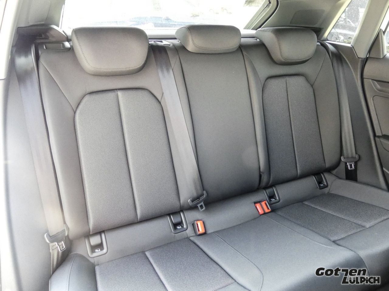 Audi A3 Sportback 35 TFSI S line - Samsaru's Car Outlet