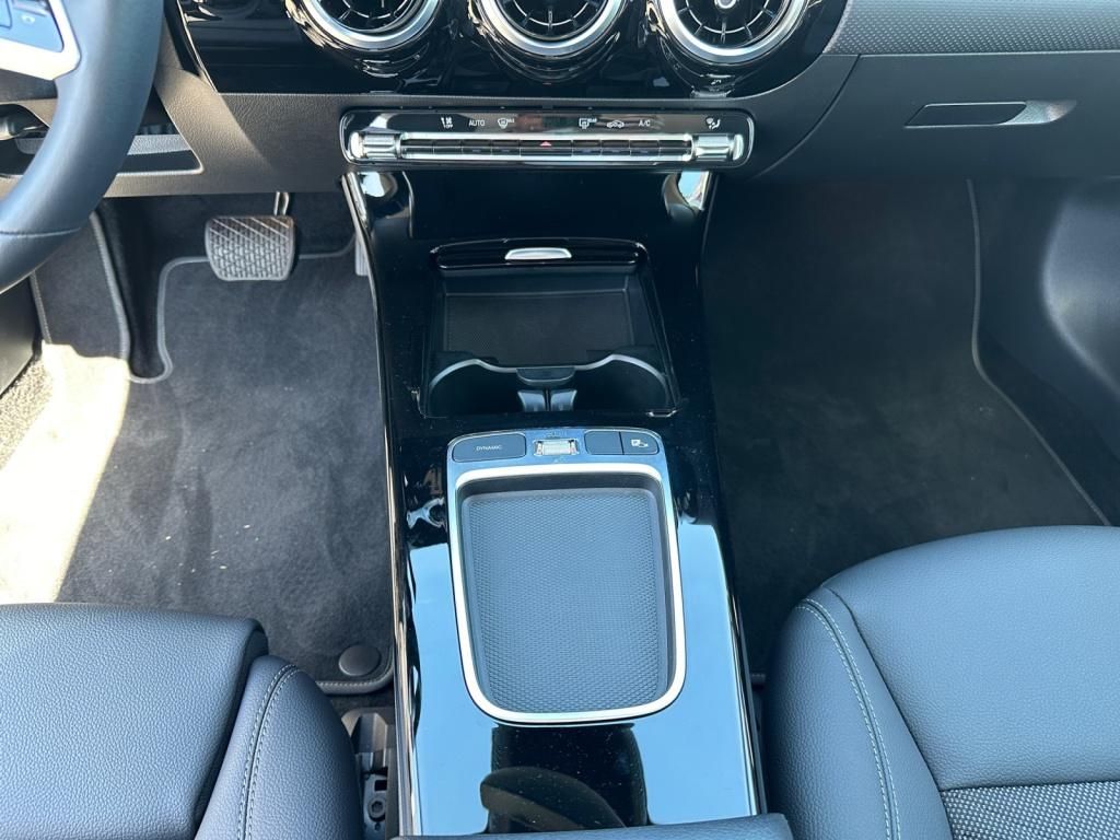 Mercedes-Benz A 180 Progressive - Samsaru's Car Outlet