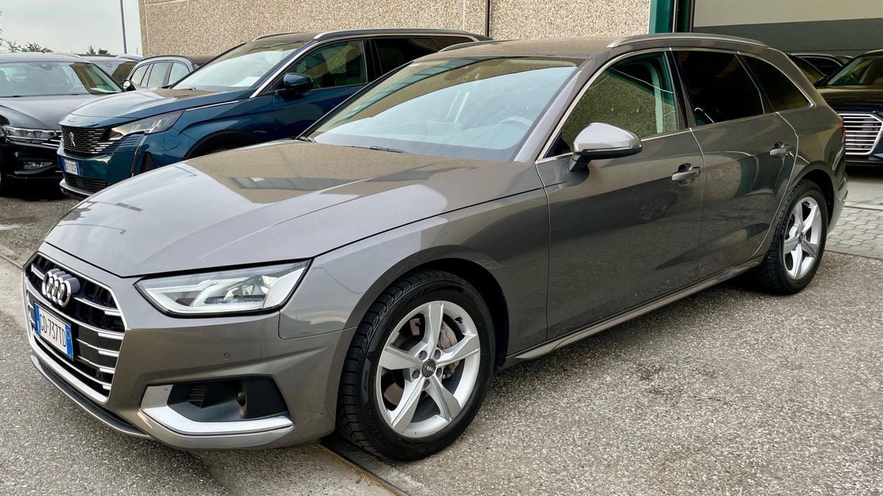 Audi A4 Avant 40 TDI S tronic Advanced - Samsaru's Car Outlet