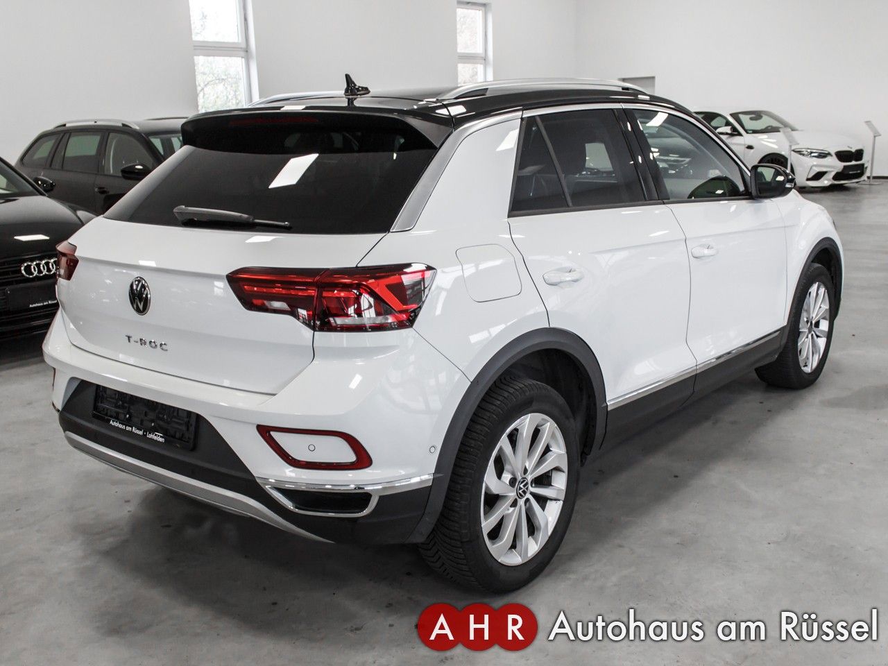 Volkswagen T-Roc Style 1.5 TFSI DSG - Samsaru's Car Outlet