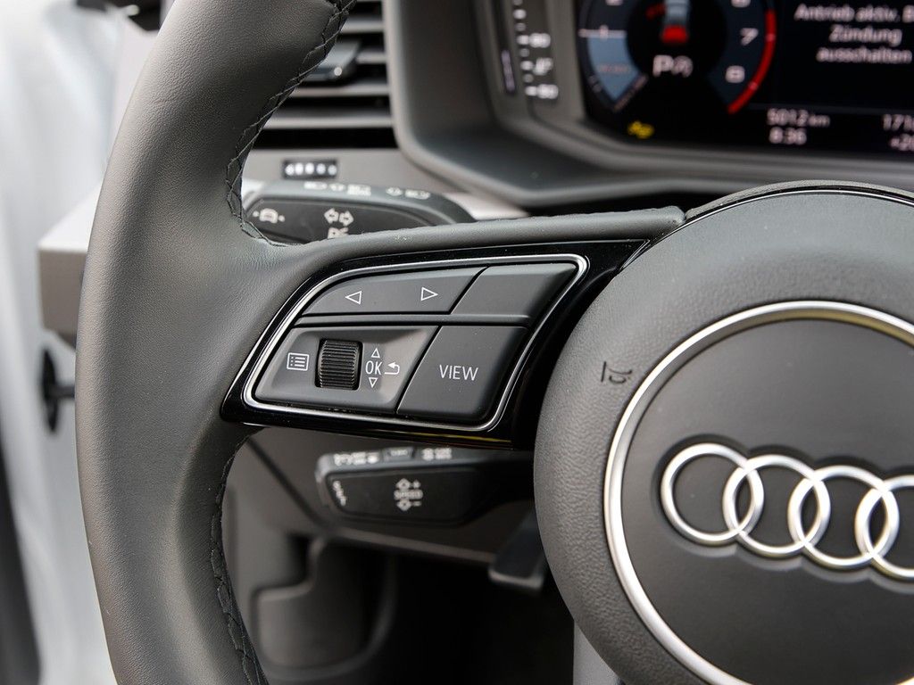 Audi A1 Sportback 30 TFSI advanced s-tronic - Samsaru's Car Outlet