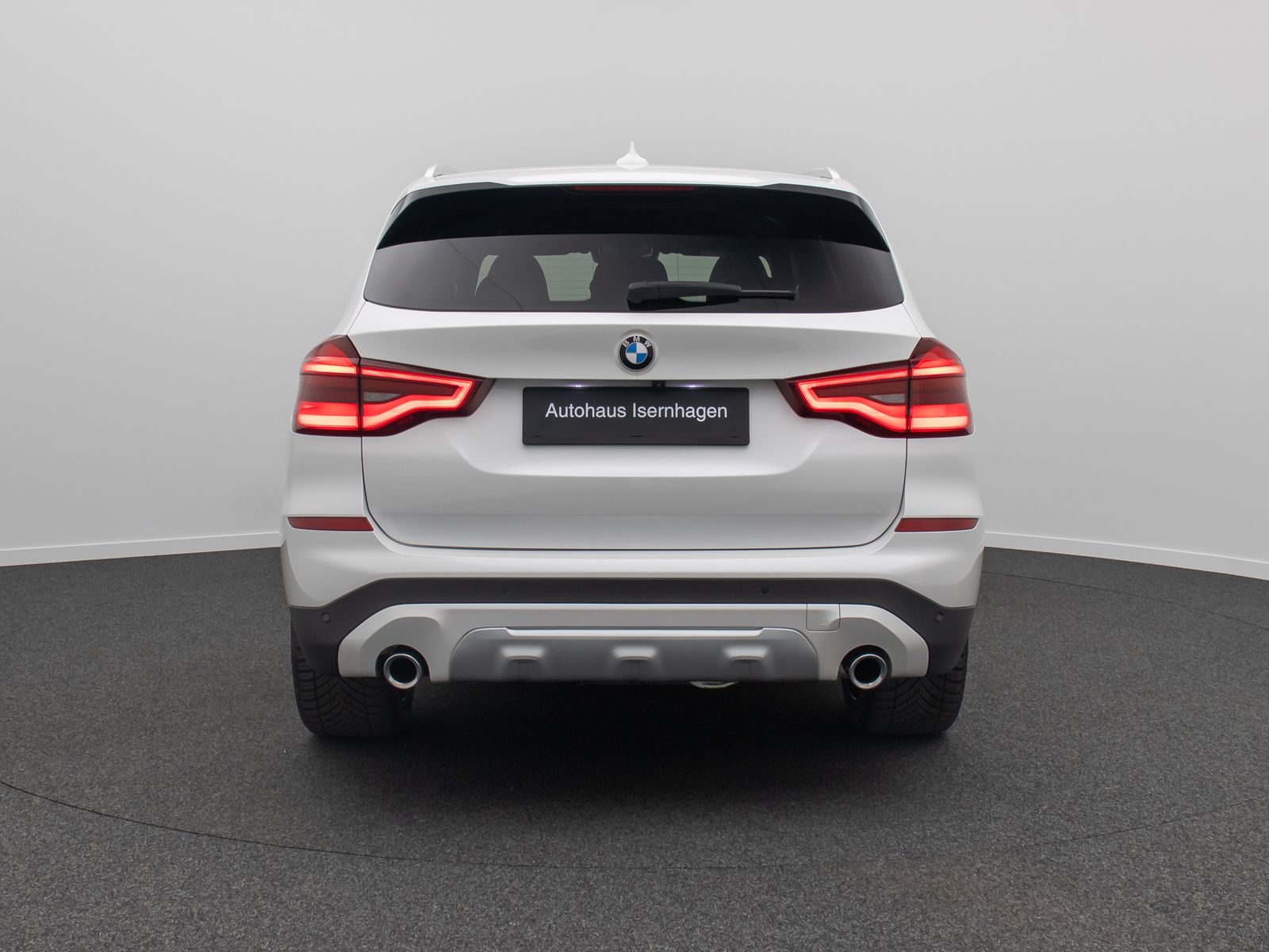BMW X3 xD20d xLine - Samsaru's Car Outlet