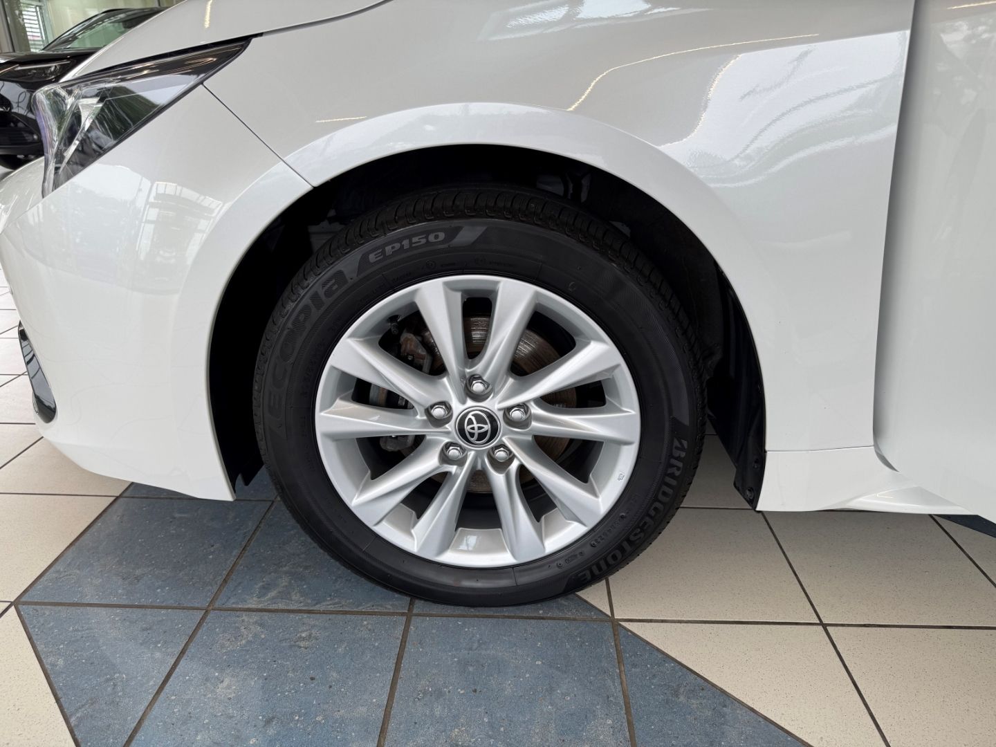 Toyota Corolla Touring Sports Hybrid Team DK Sitzheizun