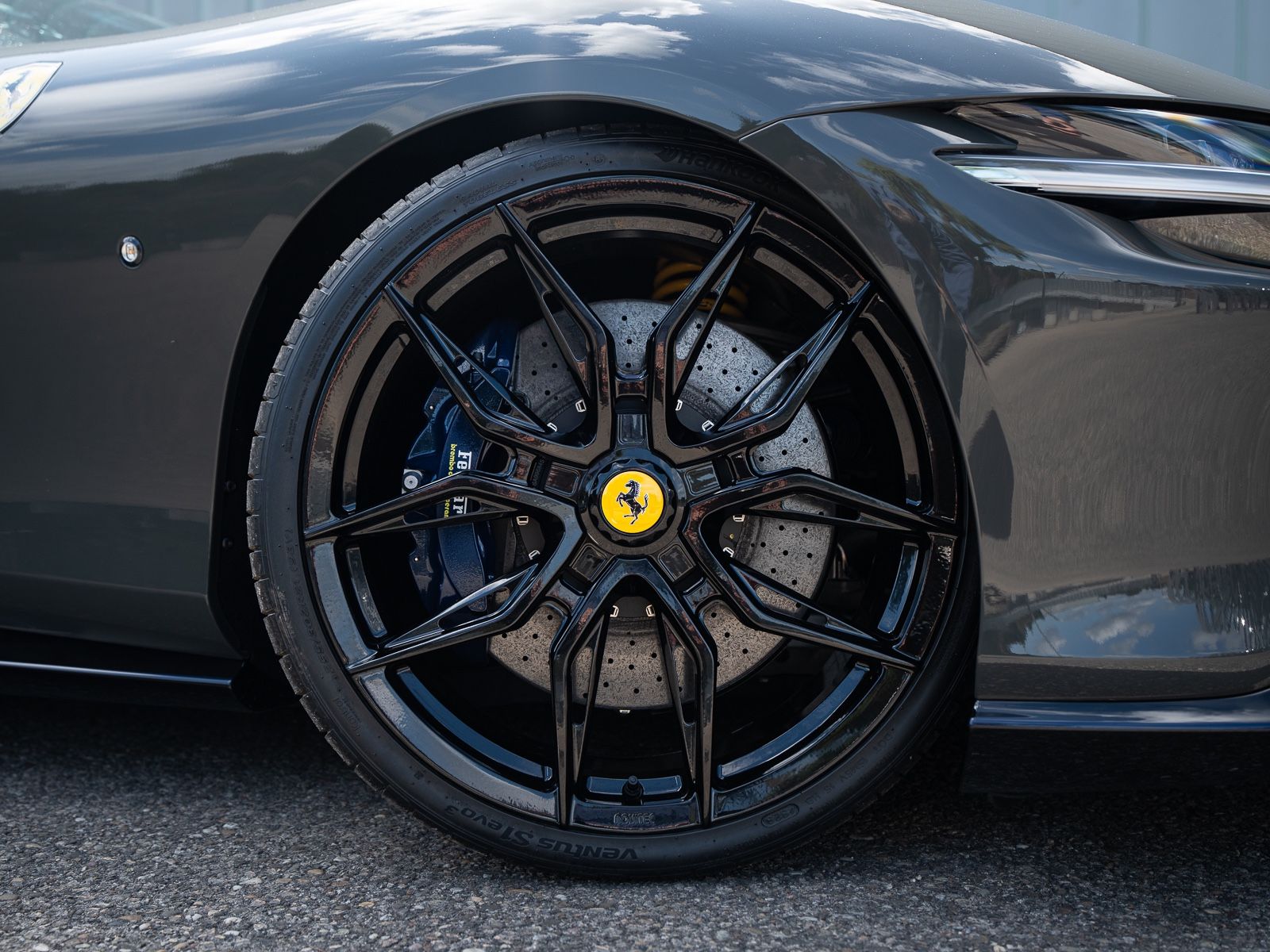 Ferrari Roma Spider - Samsaru's Car Outlet