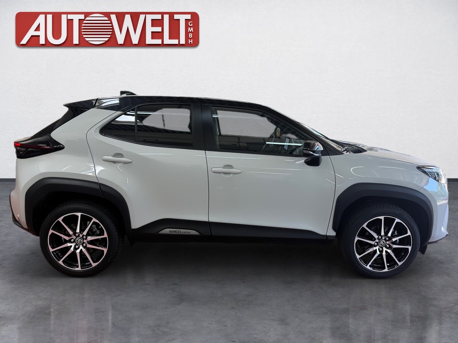 Toyota Yaris Cross 1.5 GR Sport HUD,KlimaA,LED,LM 18