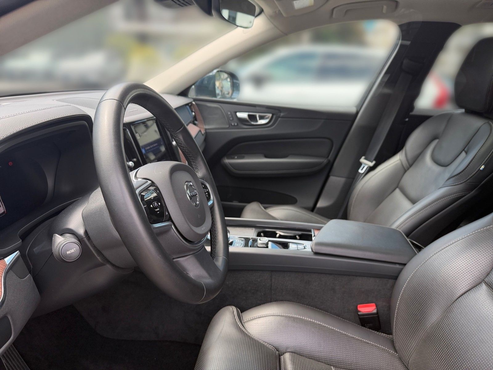 Volvo XC60 Ultimate Bright AWD*AHK*4C*