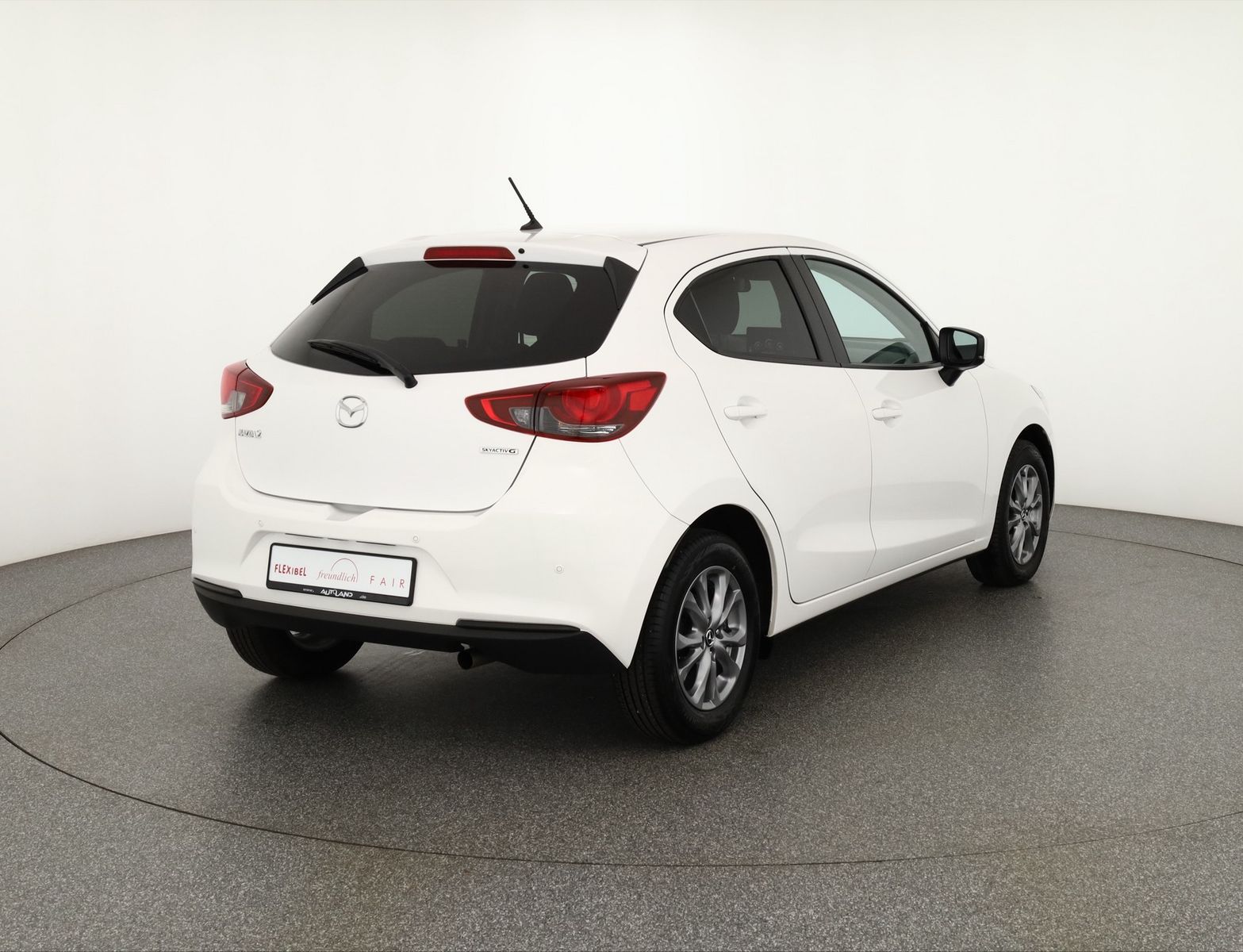 Mazda 2 1.5 SKYACTIV-G 90 Aut. - Samsaru's Car Outlet