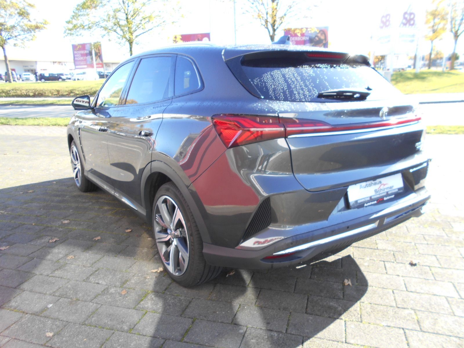 MG Marvel R Luxury