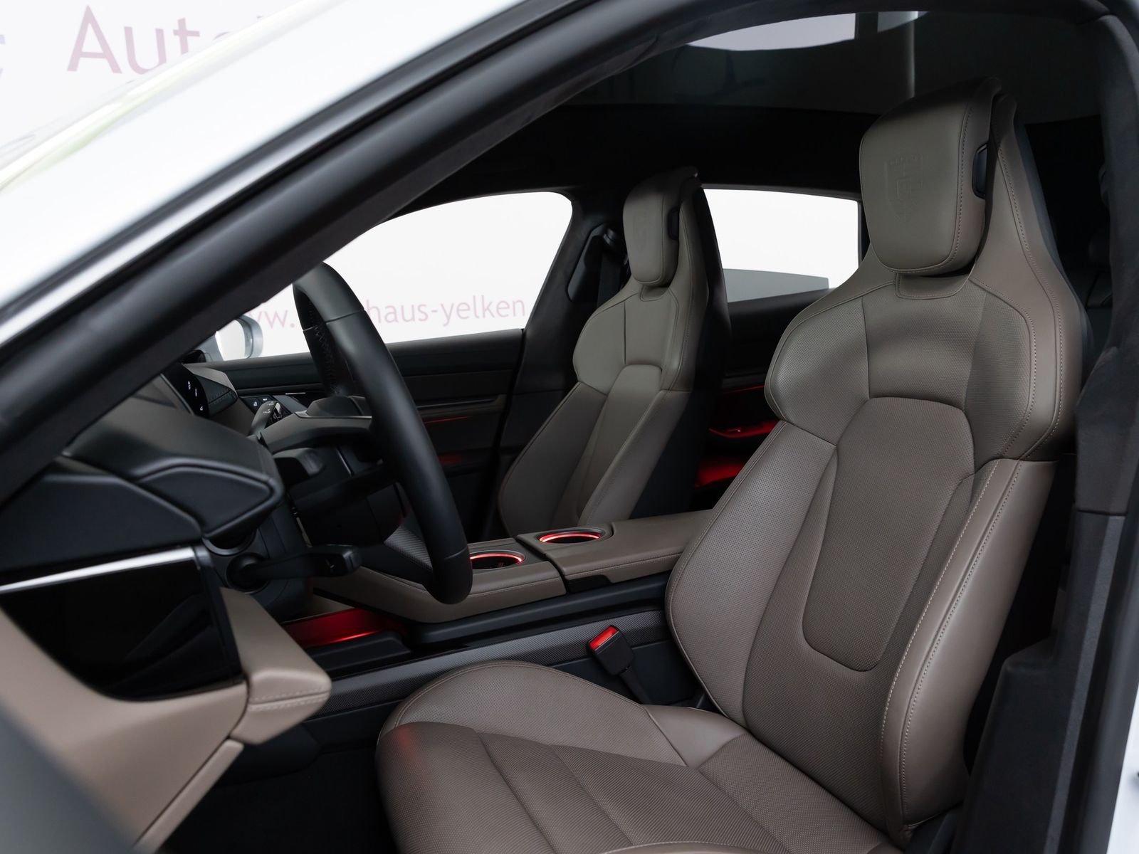 Porsche Taycan GTS Sport Turismo SPORTDESIGN CARBON*BURM