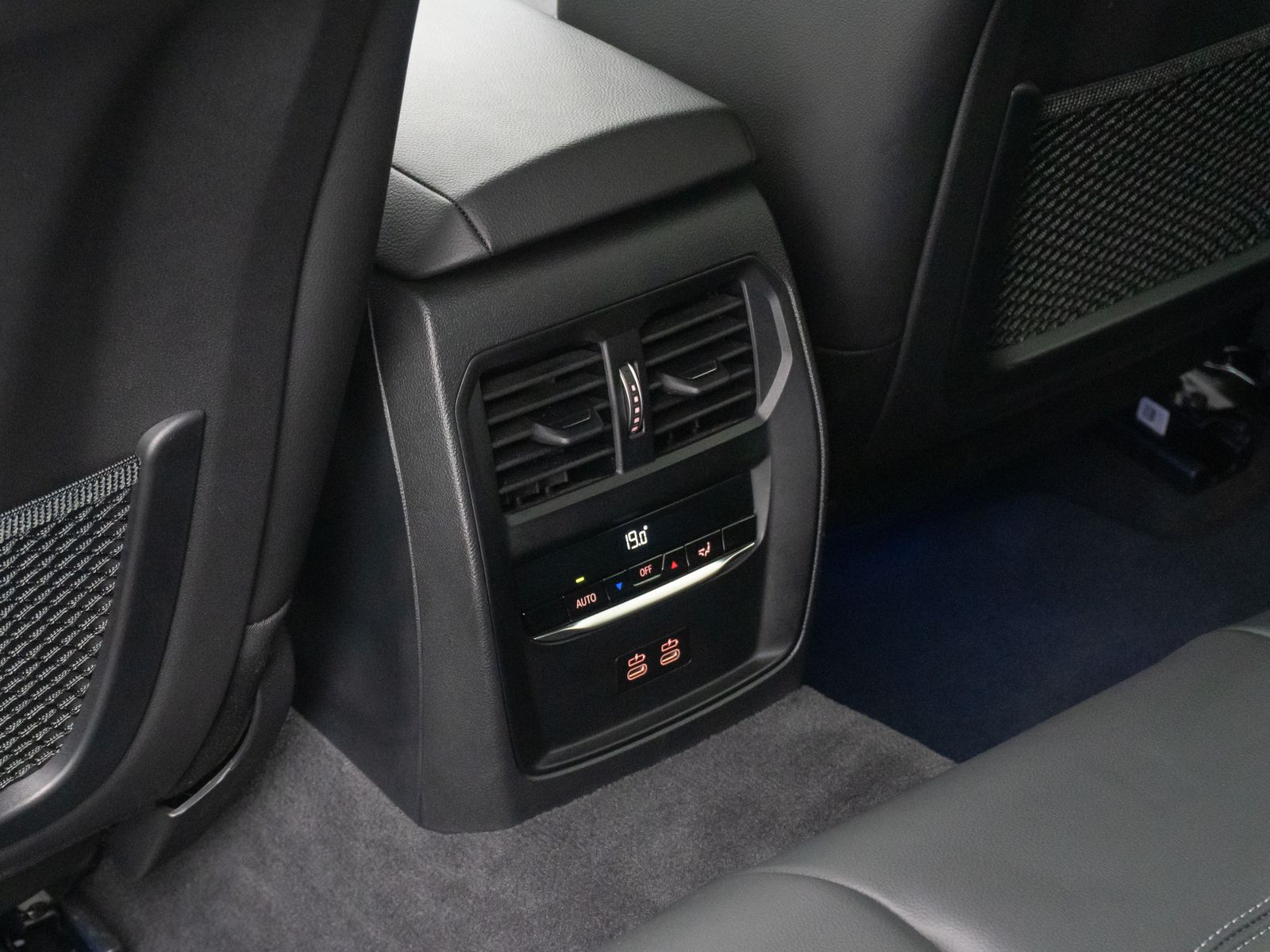 BMW 330i Sport Line - Samsaru's Car Outlet