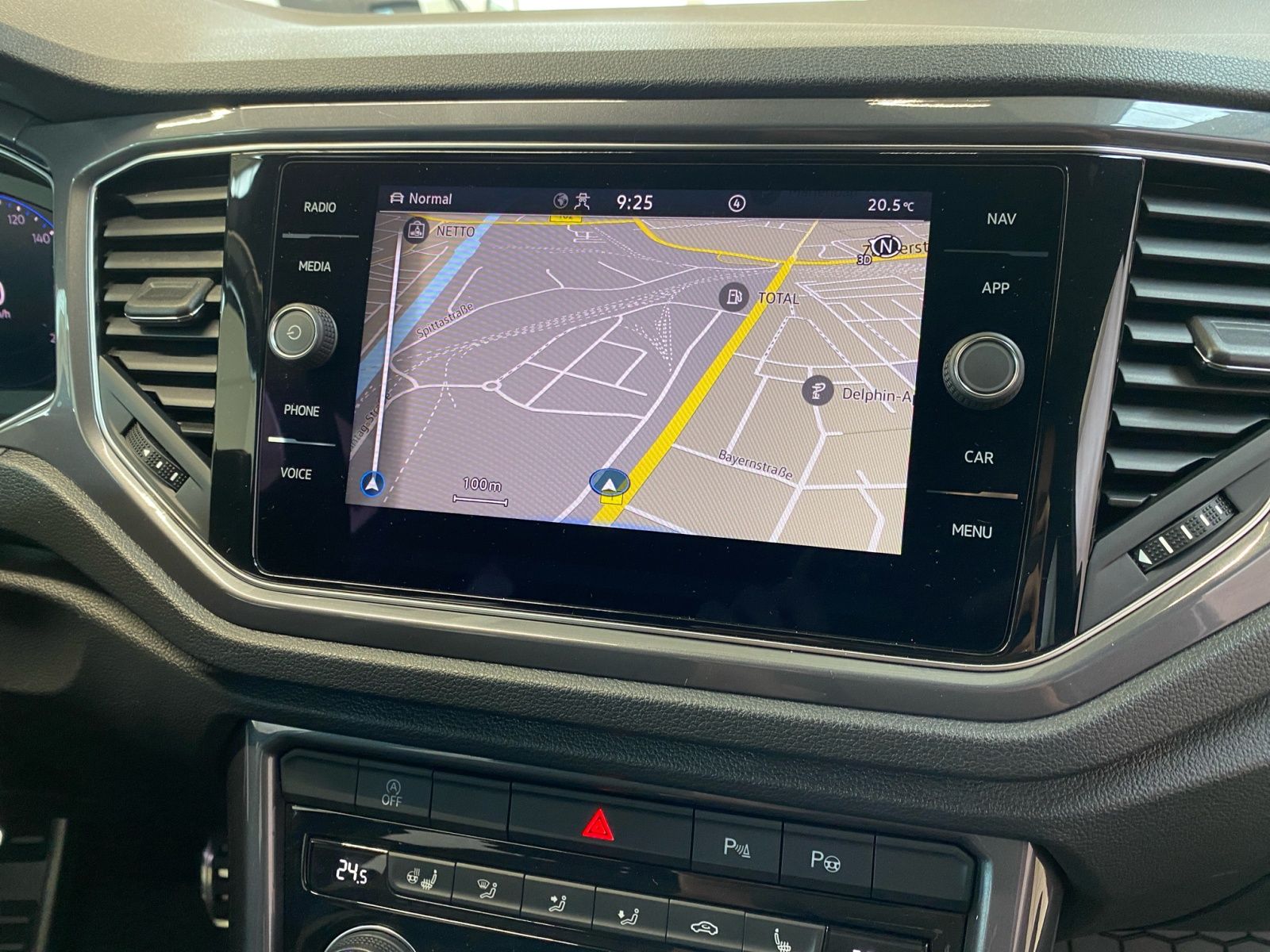 Volkswagen T-Roc 2.0 TSI DSG 4Motion - Samsaru's Car Outlet