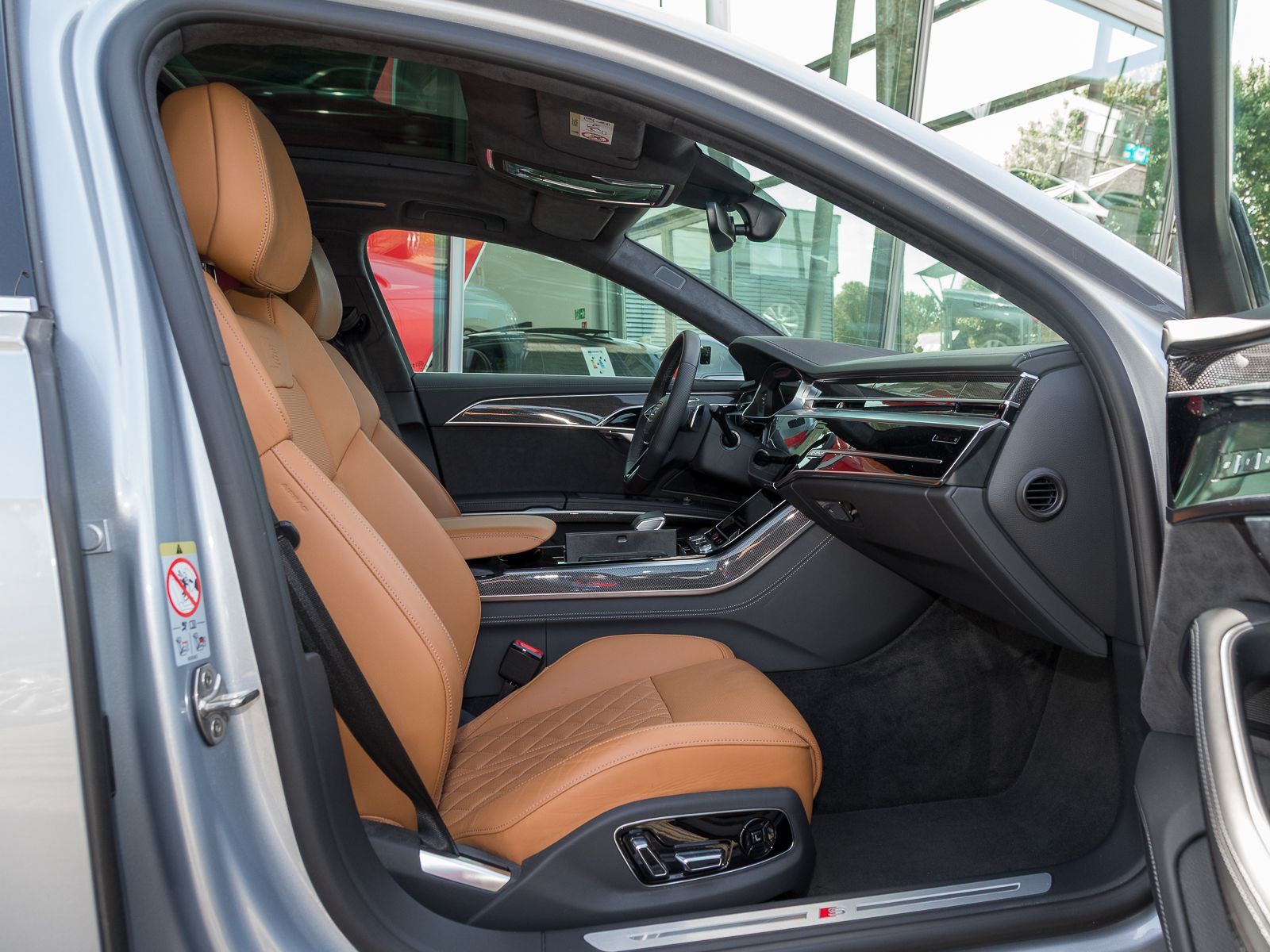 Audi A8 60 TFSIe Q - Samsaru's Car Outlet