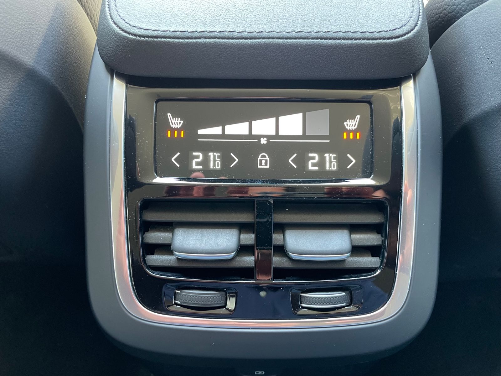 Volvo XC90 T8 AWD PlugIn Plus Dark BLIS H&K Cam 2,49%*