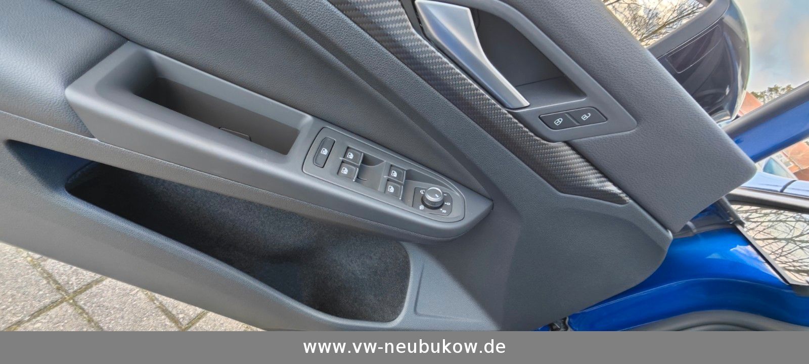 Volkswagen Golf VIII R 20 Years 4Motion DSG - Samsaru's Car Outlet